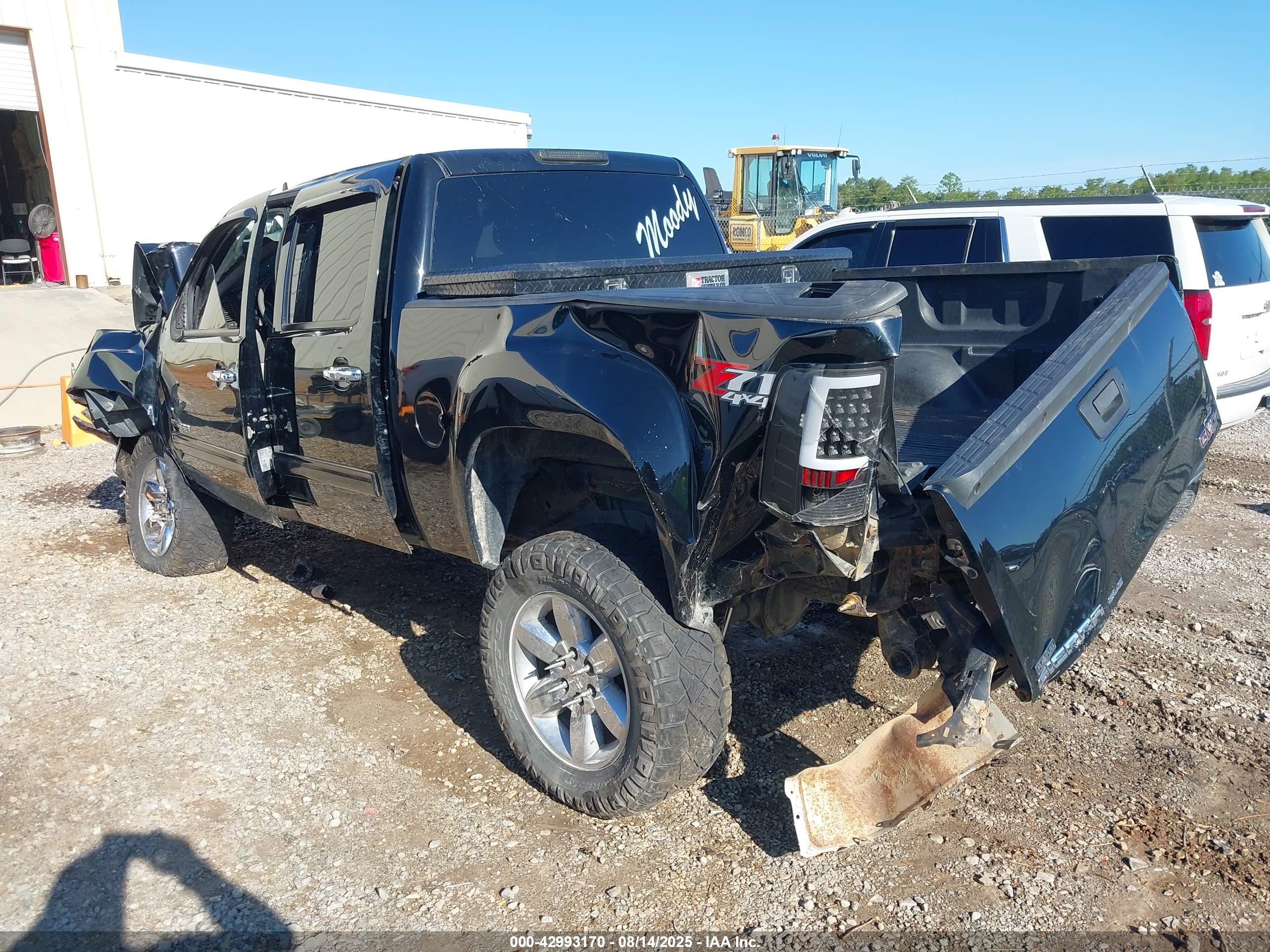 GMC SIERRA image 3