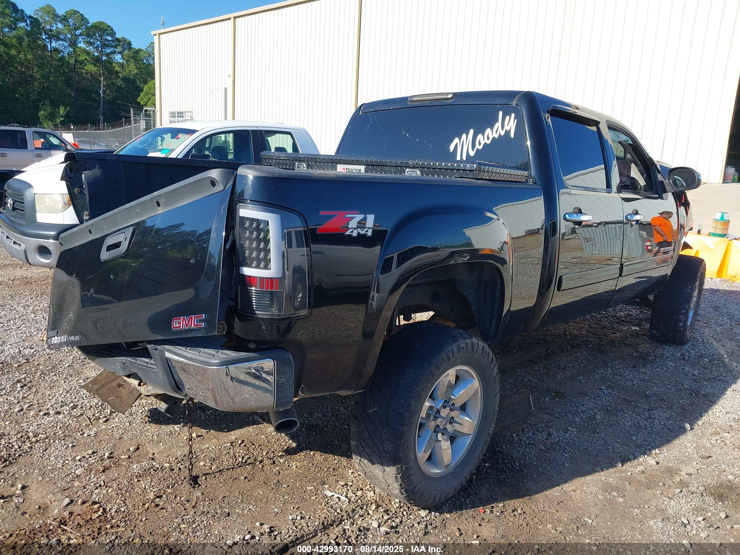 GMC SIERRA image 4