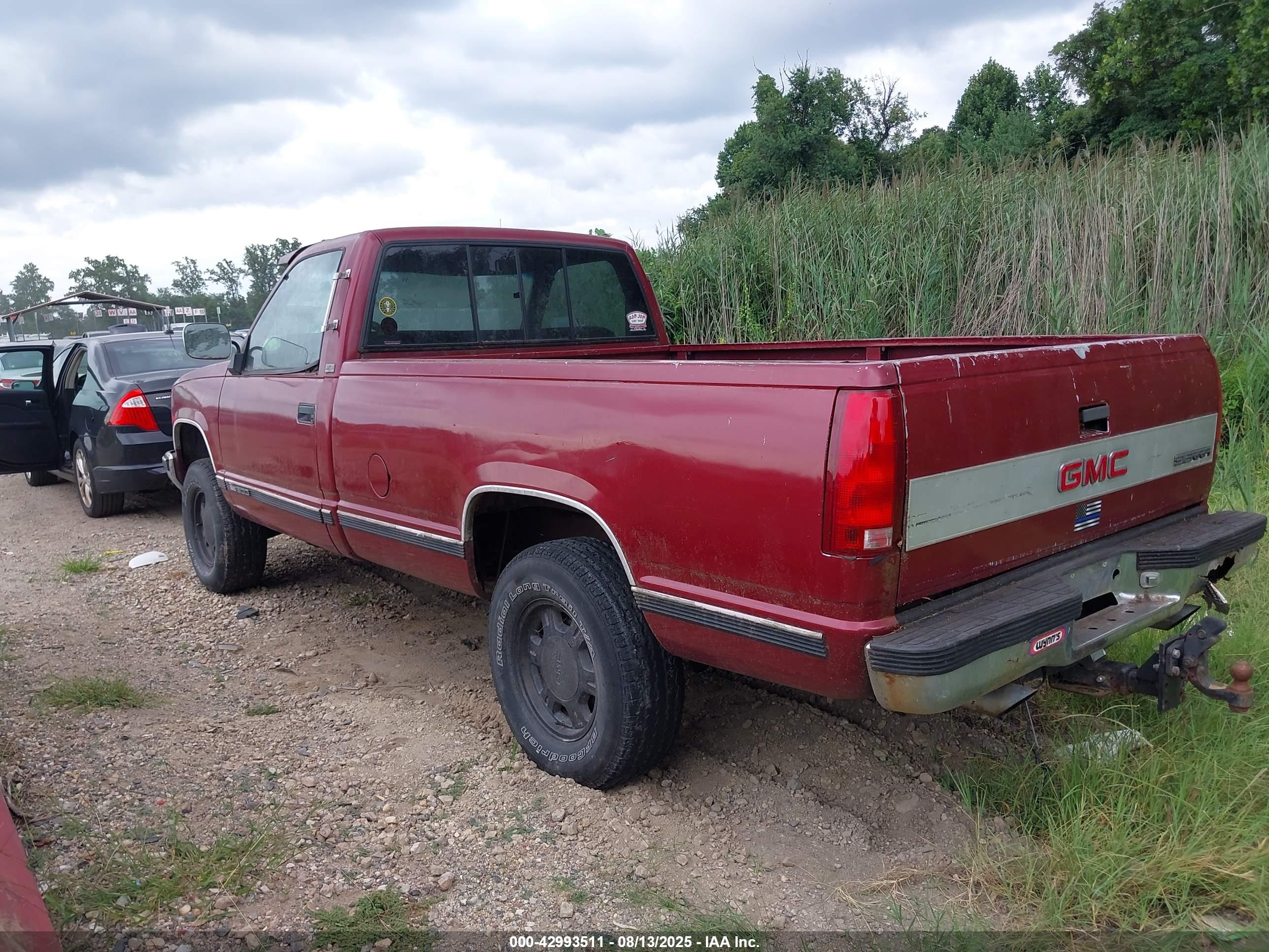 GMC GMT-400 image 3