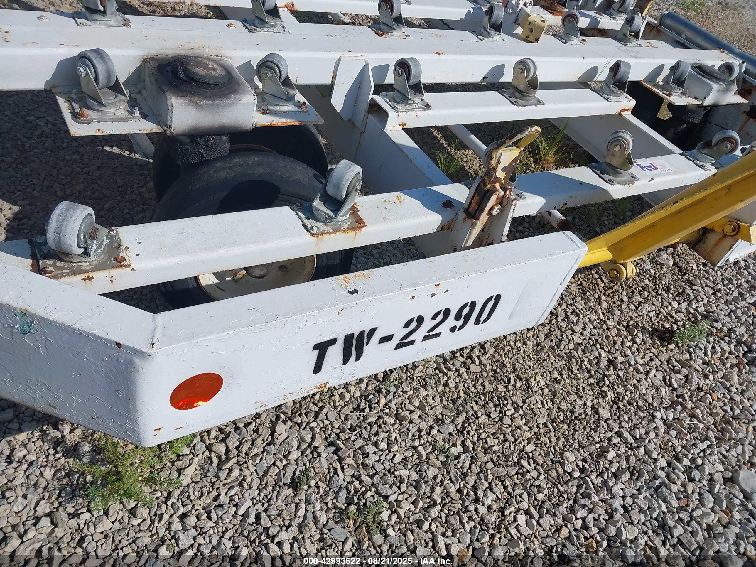 EQUIPMENT GSE image 9