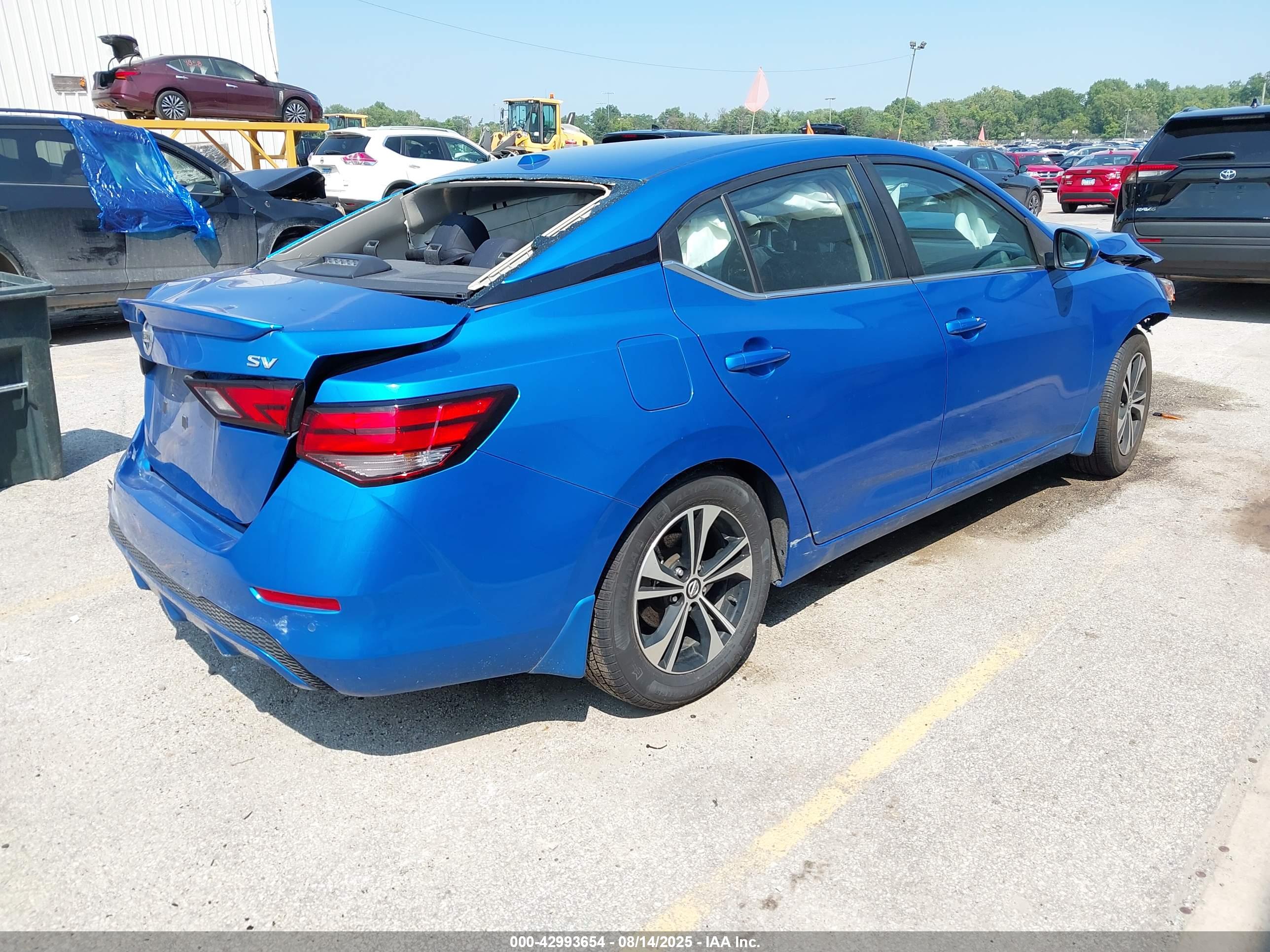 NISSAN SENTRA image 4
