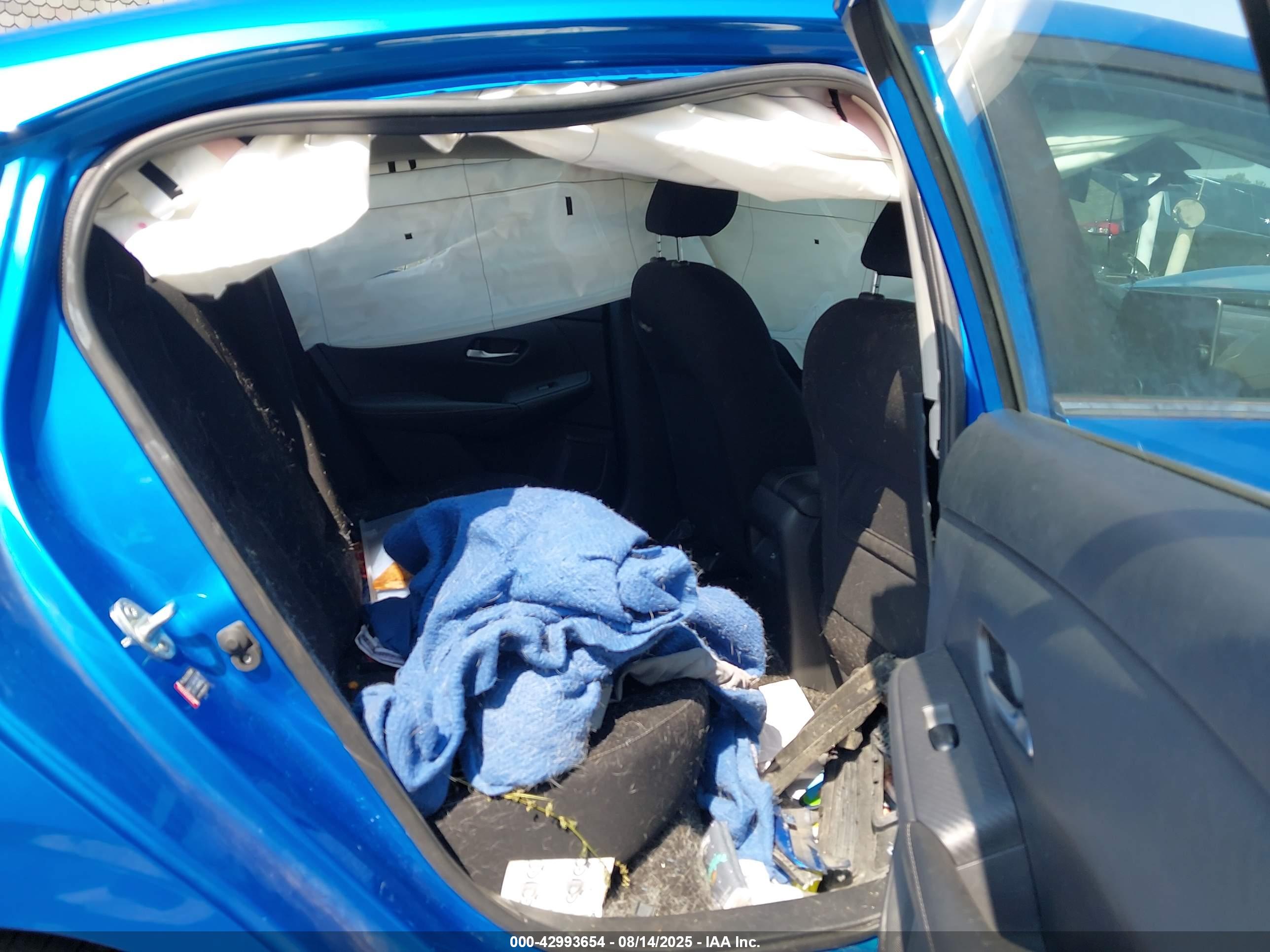 NISSAN SENTRA image 8