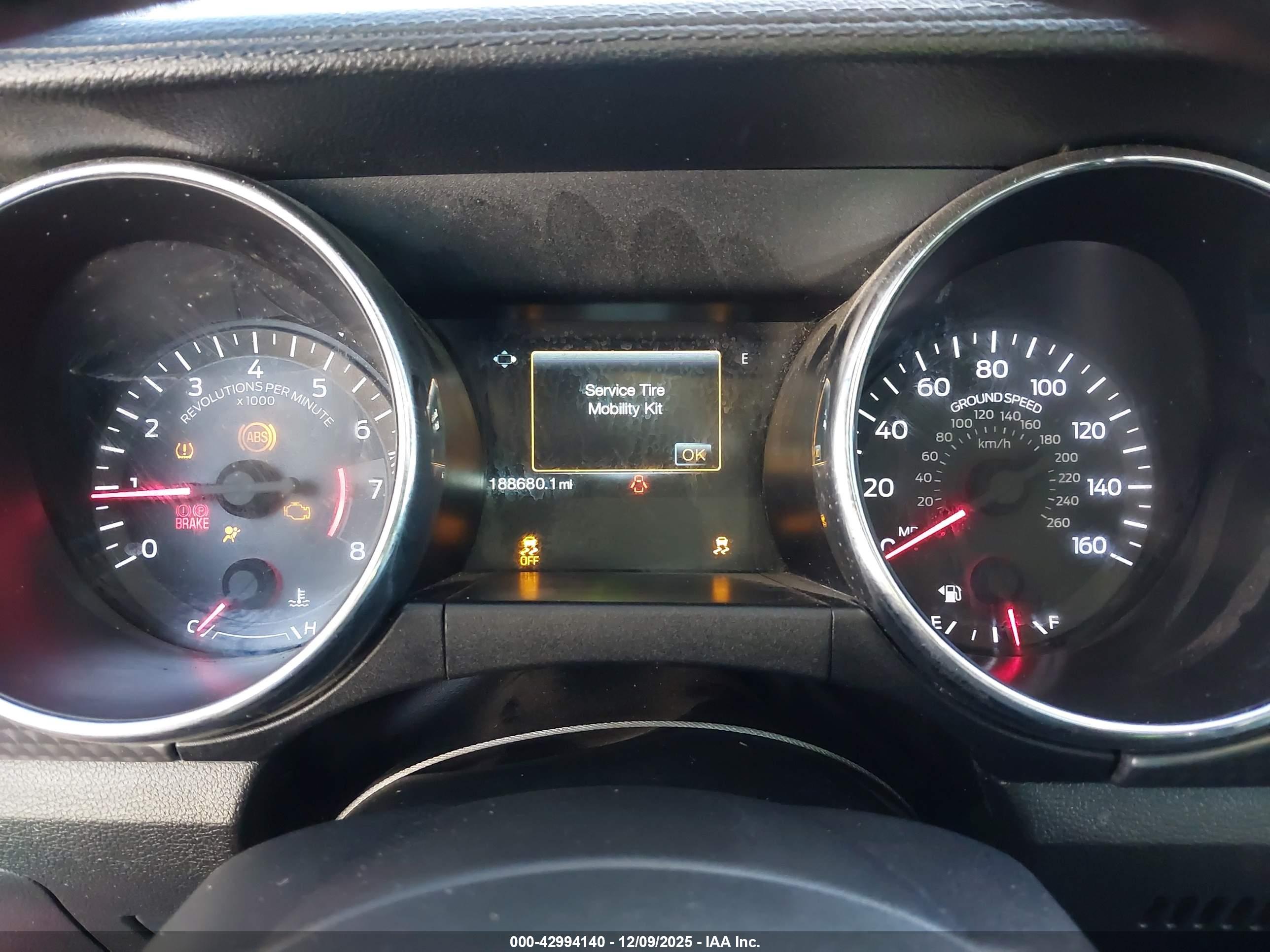 FORD MUSTANG image 7