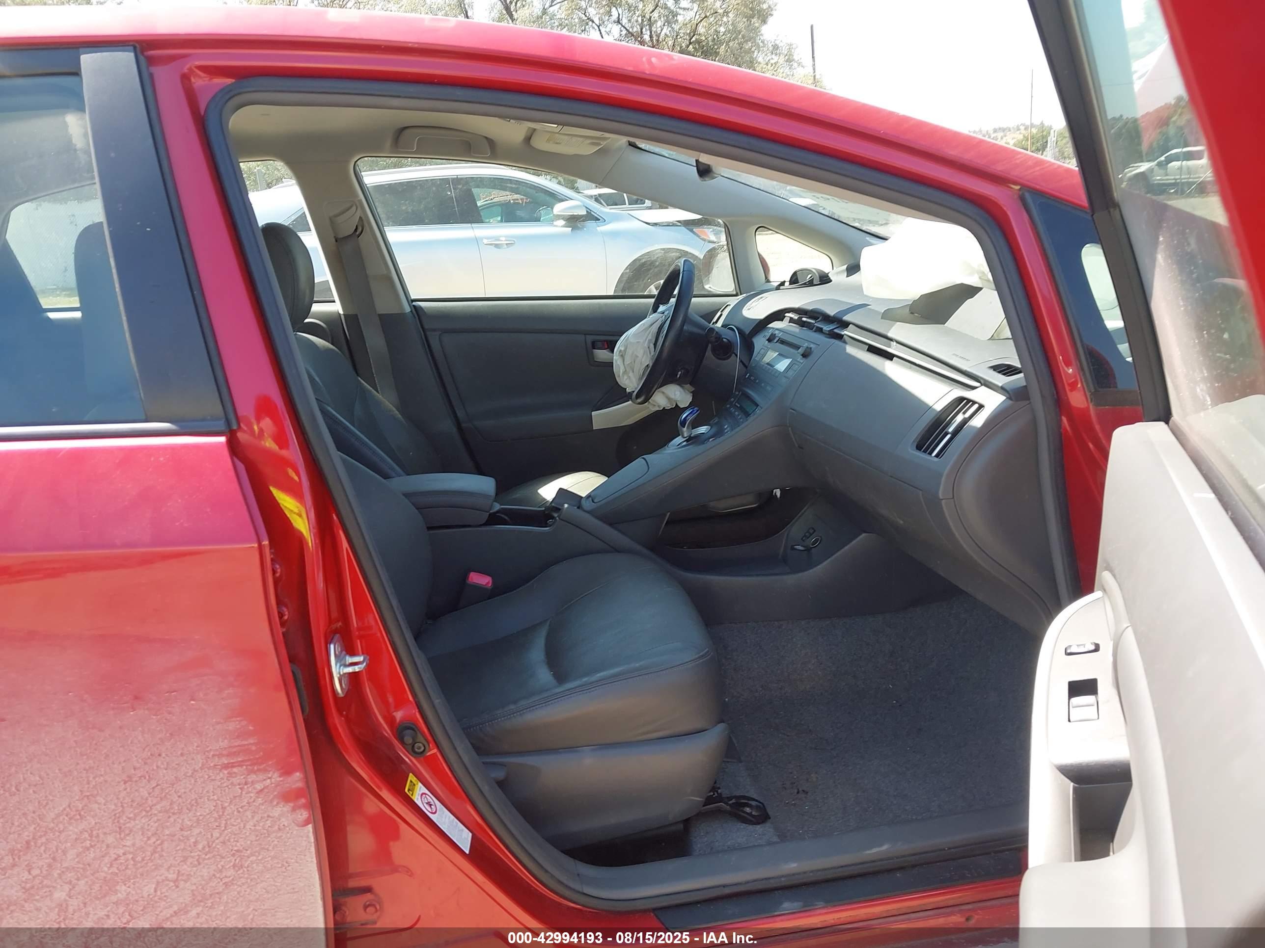 TOYOTA PRIUS image 5