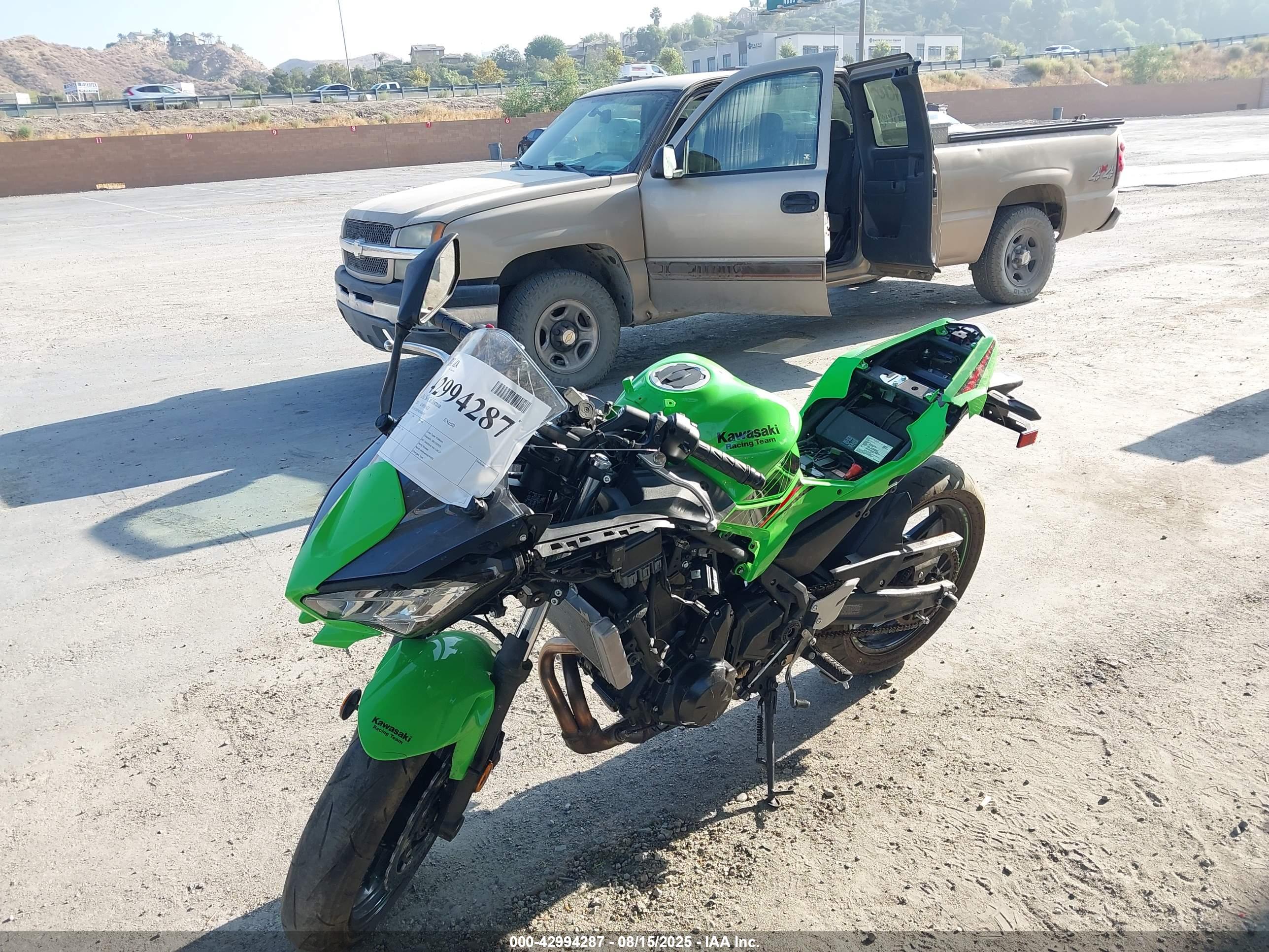 KAWASAKI EX650 image 2