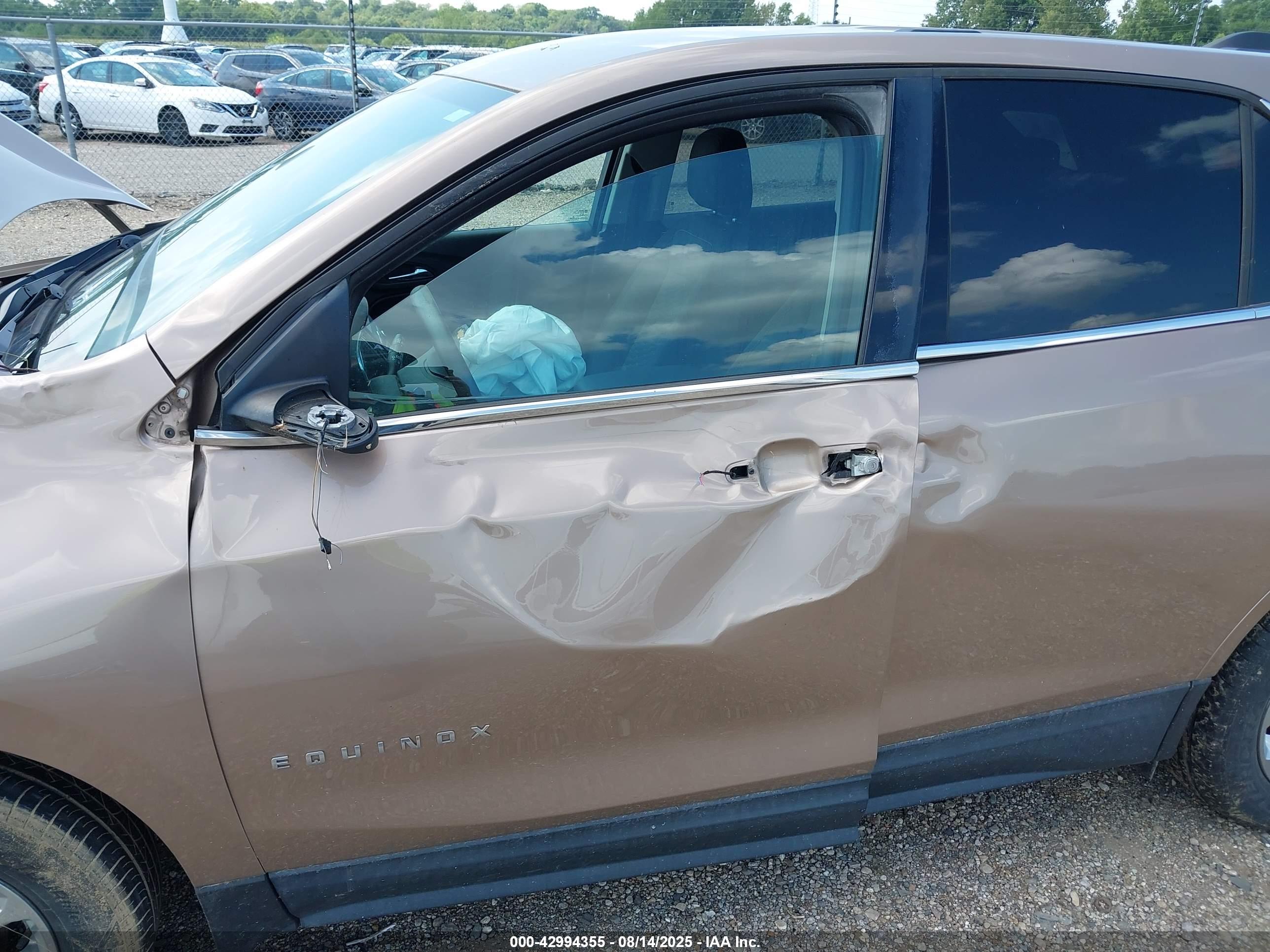 CHEVROLET EQUINOX image 6