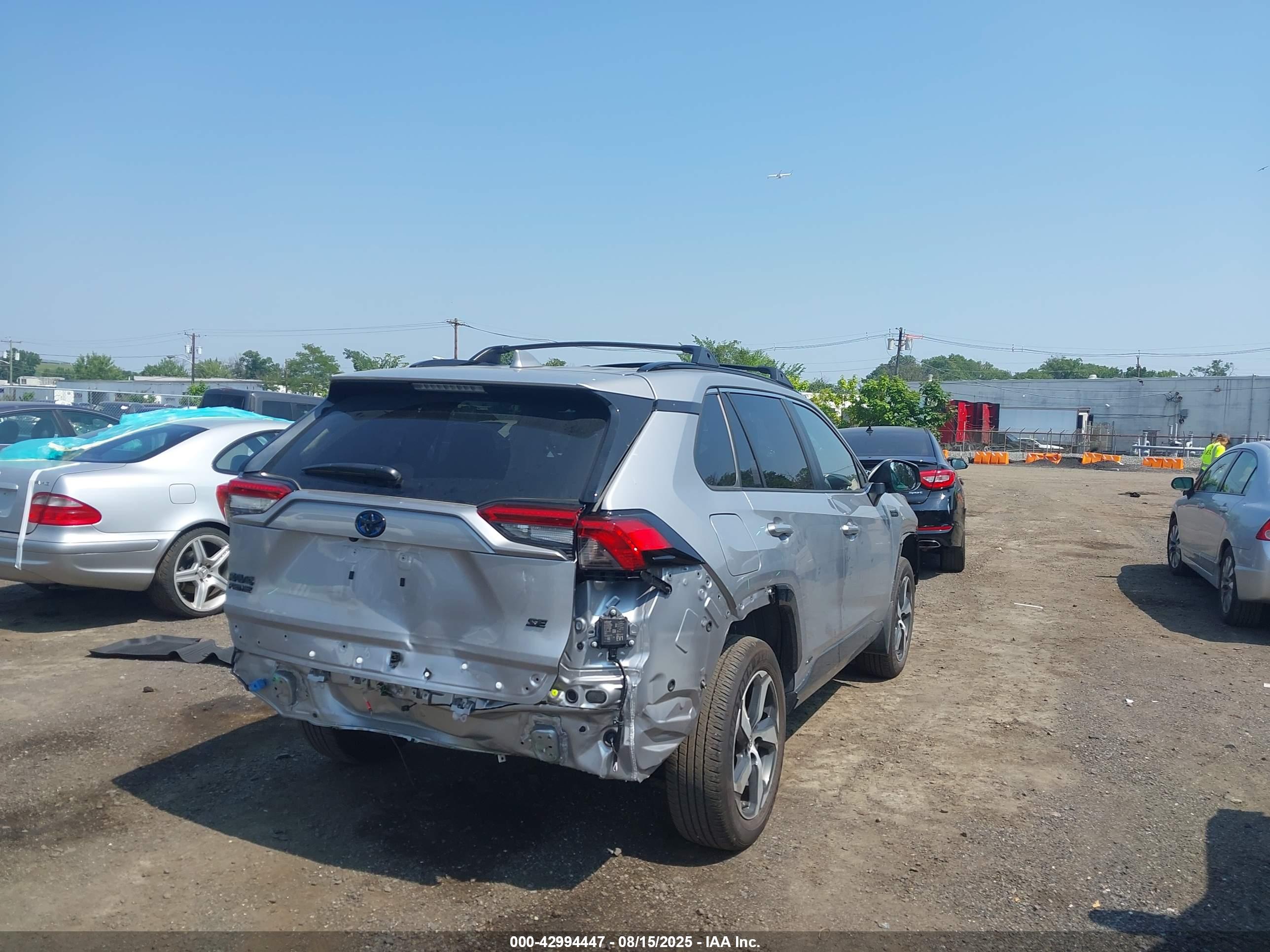 TOYOTA RAV4 image 4