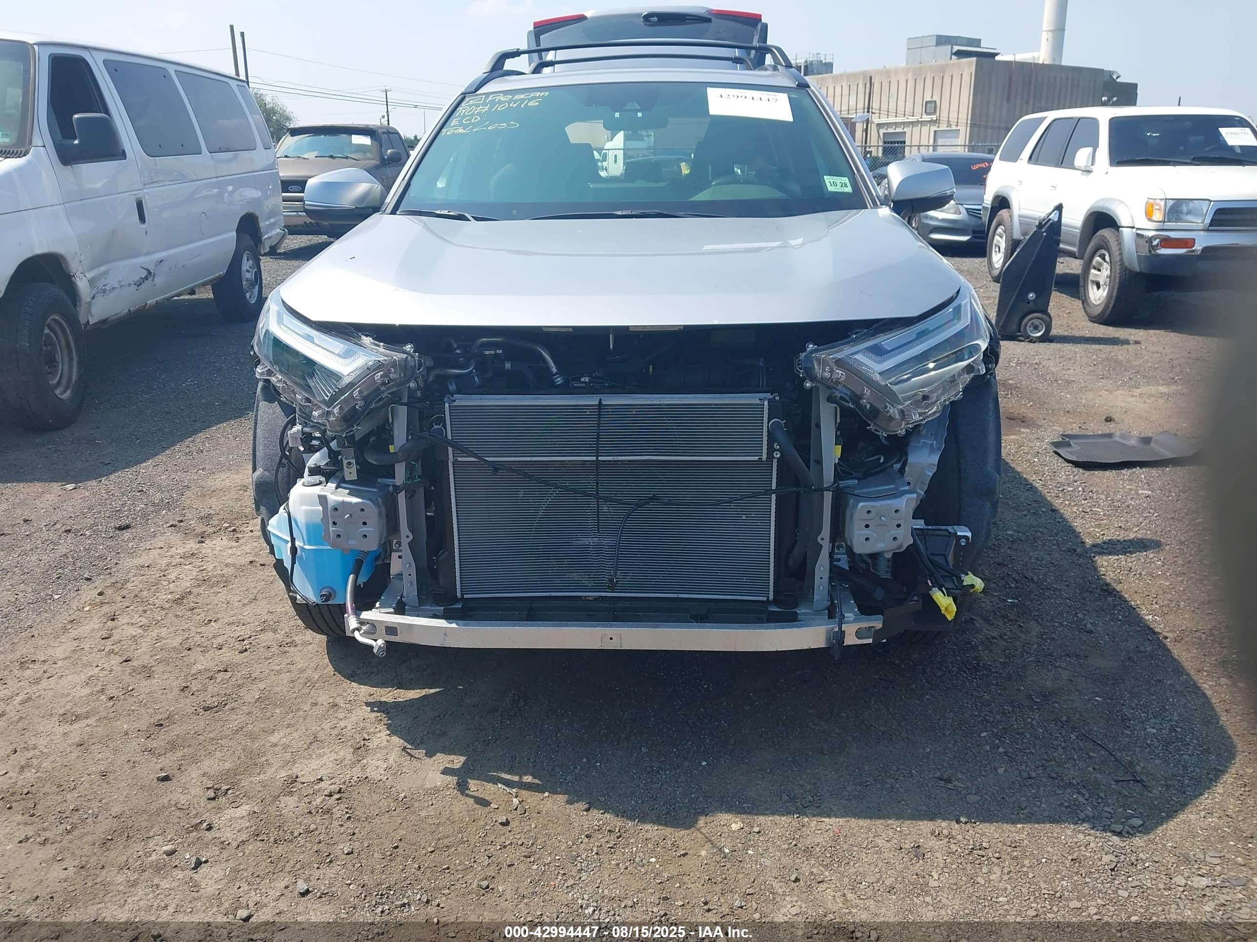 TOYOTA RAV4 image 6