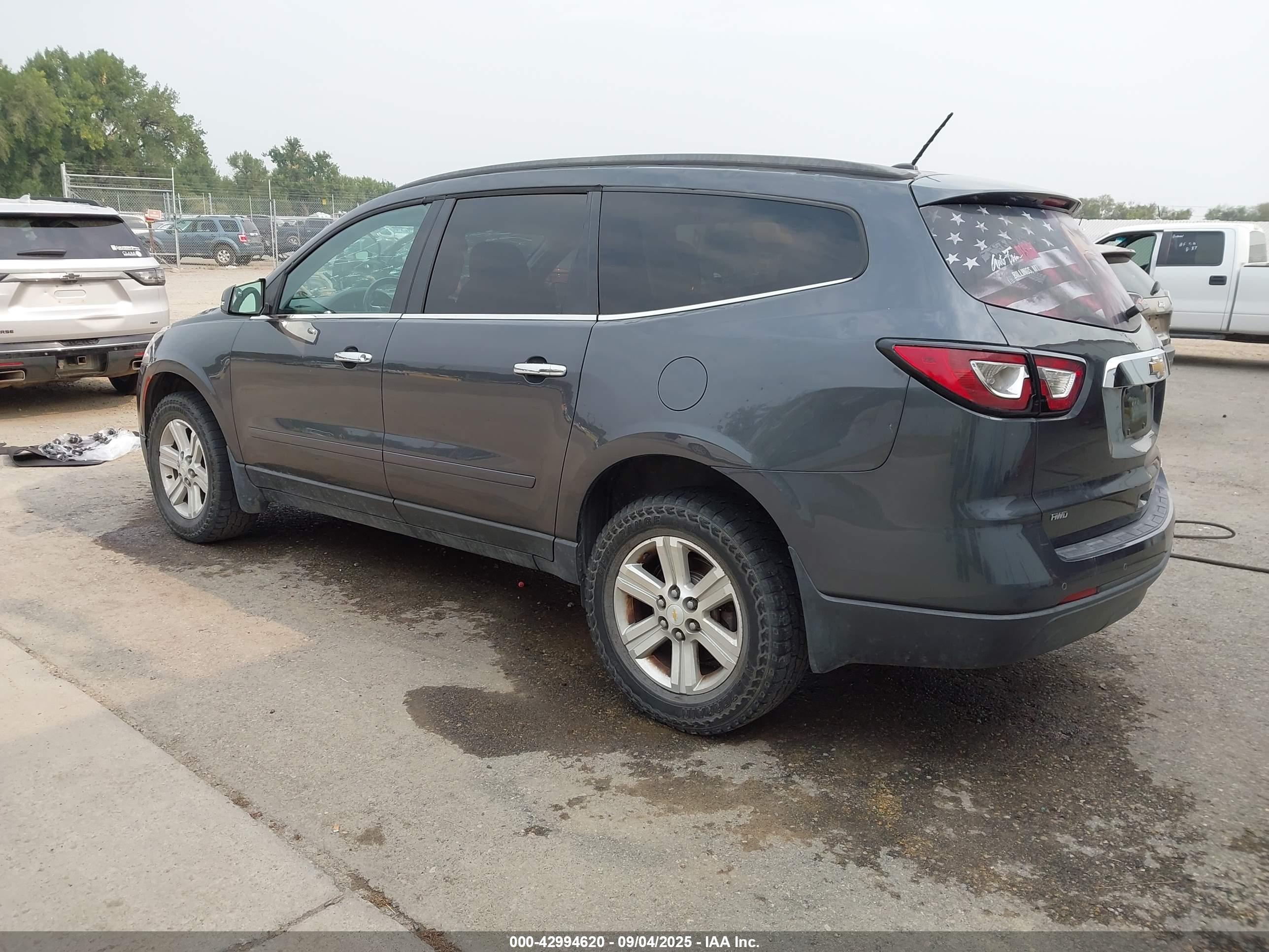 CHEVROLET TRAVERSE image 3