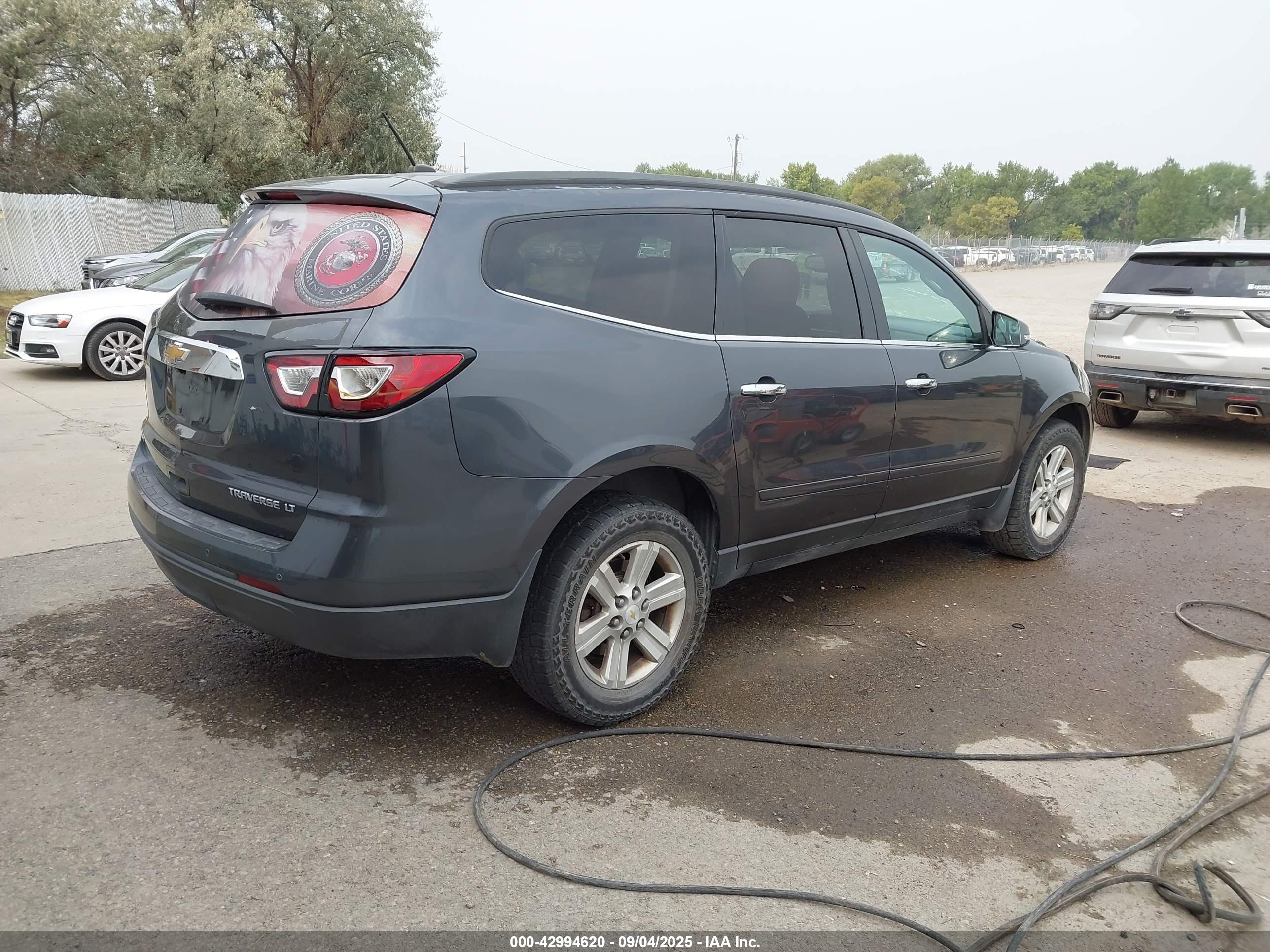 CHEVROLET TRAVERSE image 4