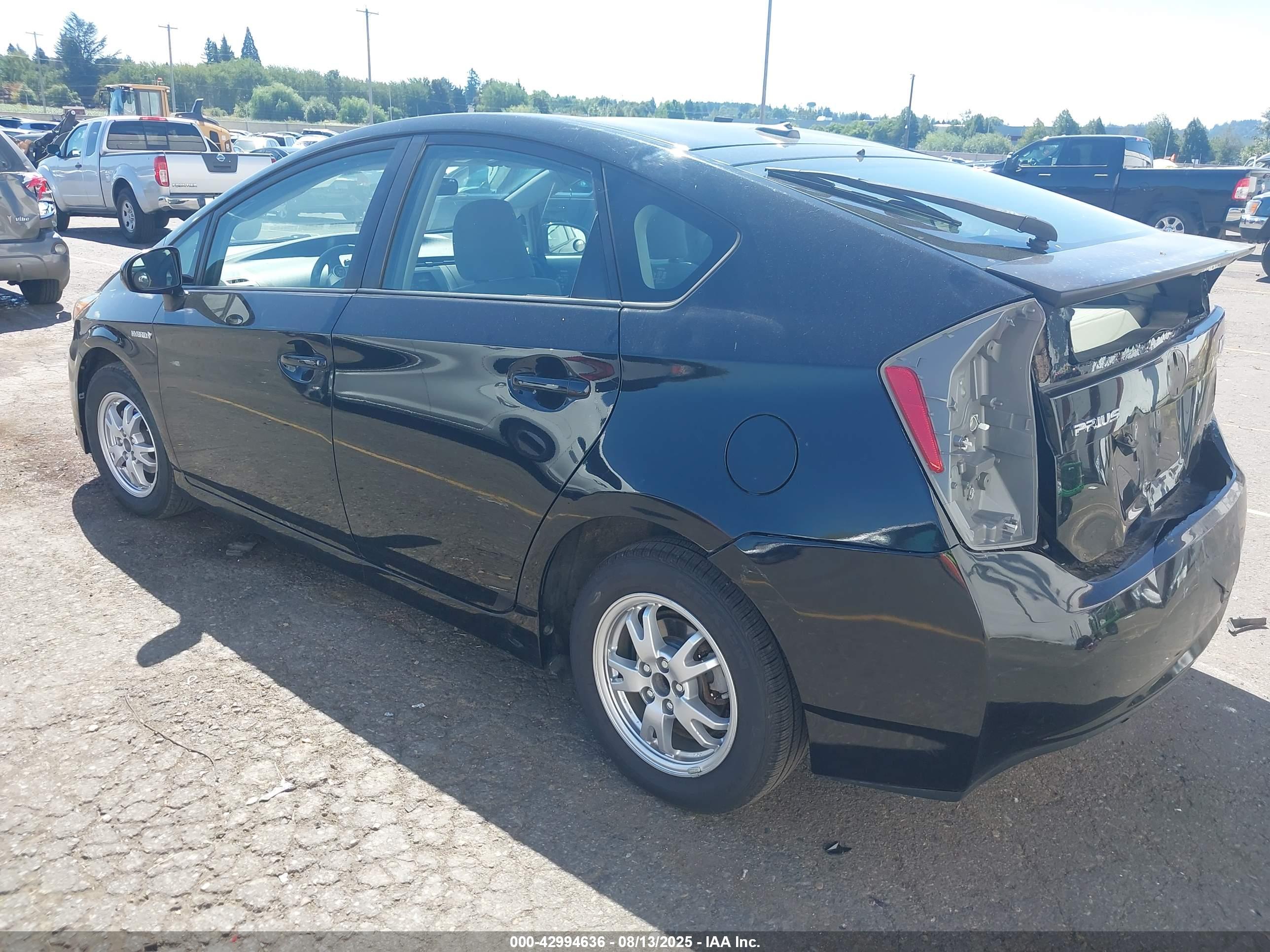 TOYOTA PRIUS image 3