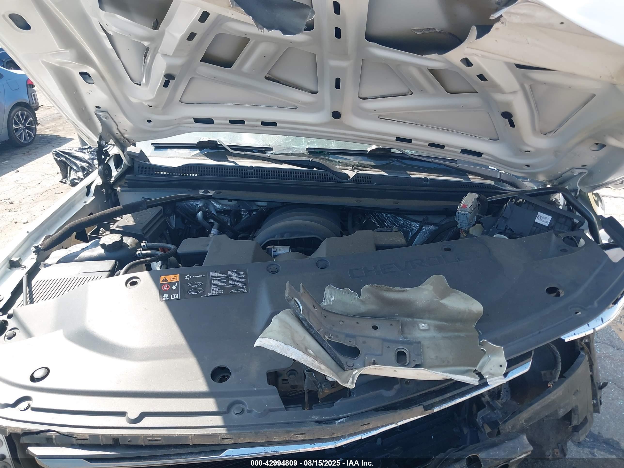 CHEVROLET TAHOE image 10