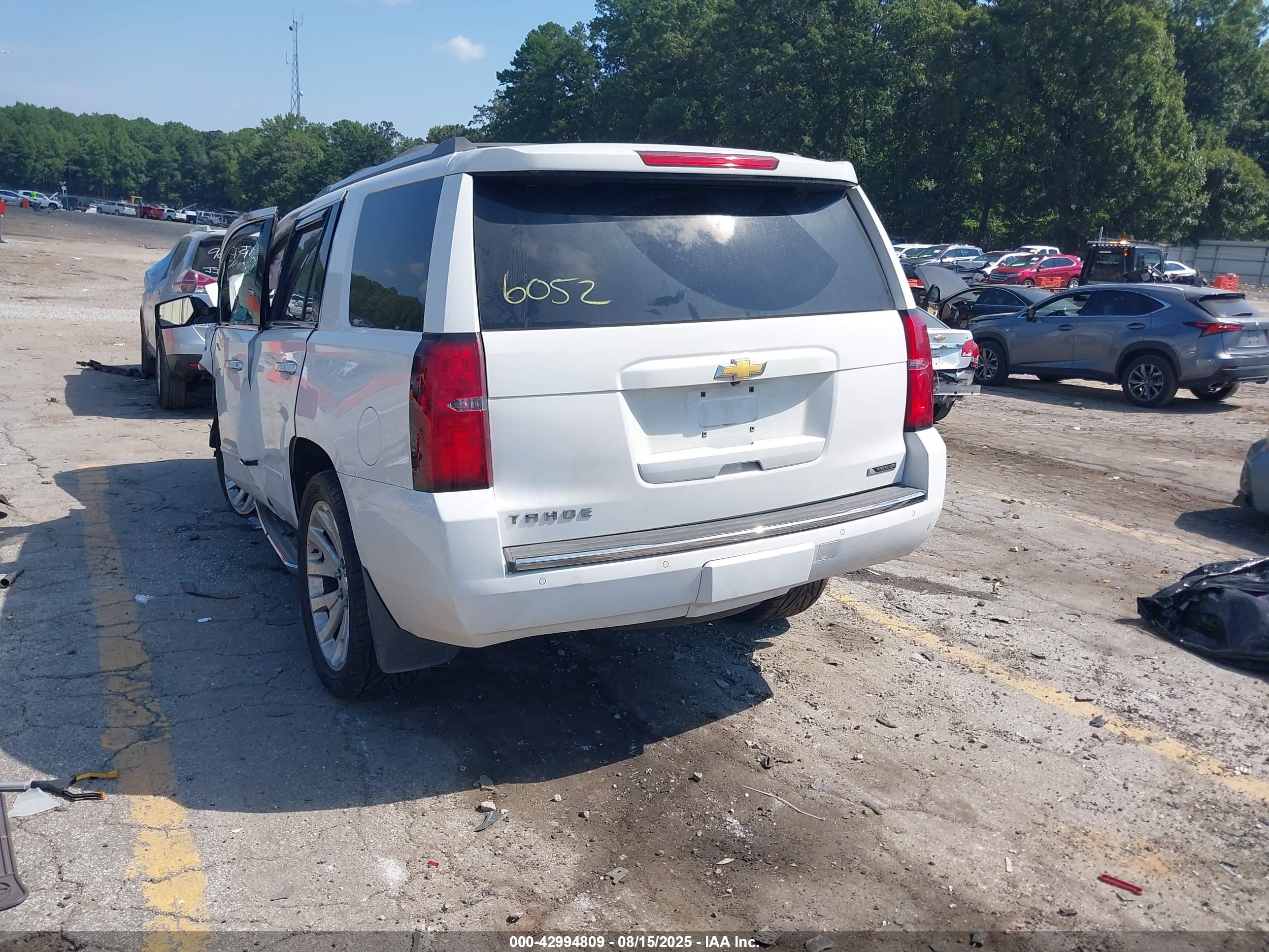 CHEVROLET TAHOE image 3