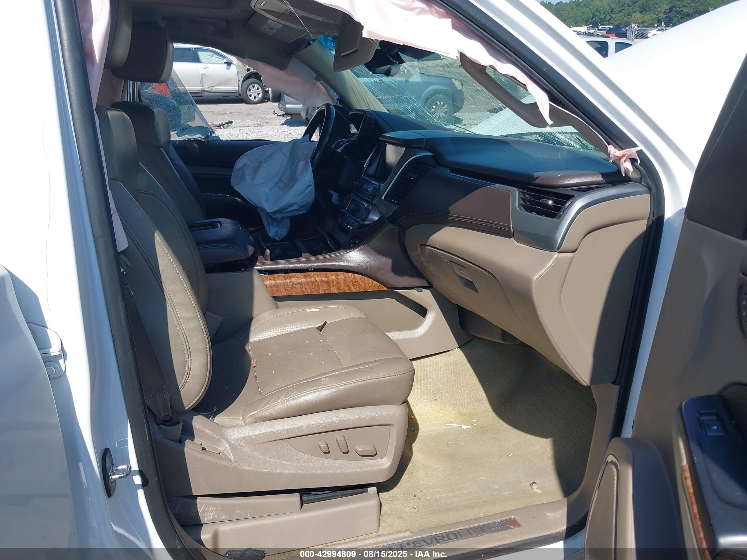 CHEVROLET TAHOE image 5
