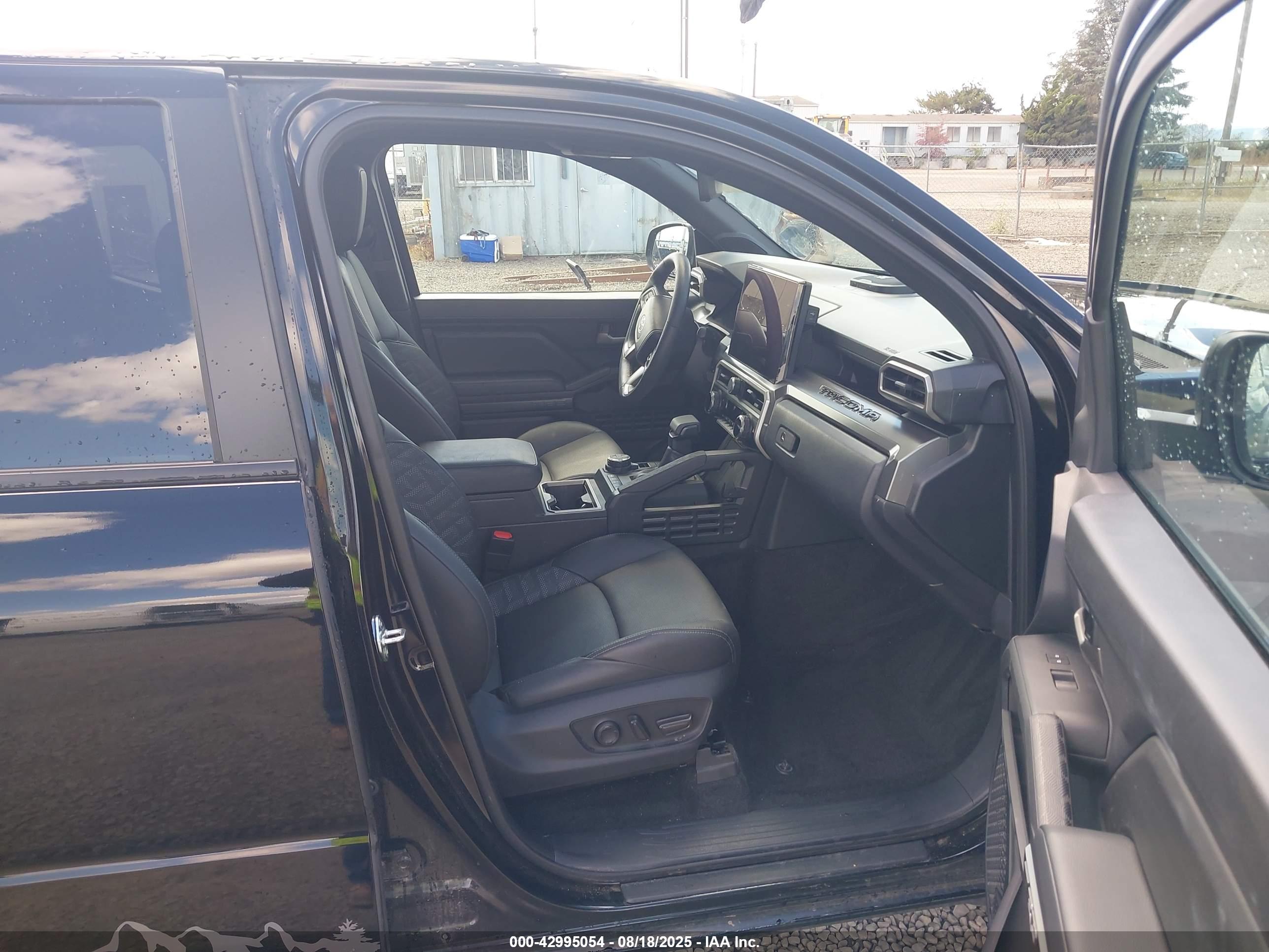 TOYOTA TACOMA image 5
