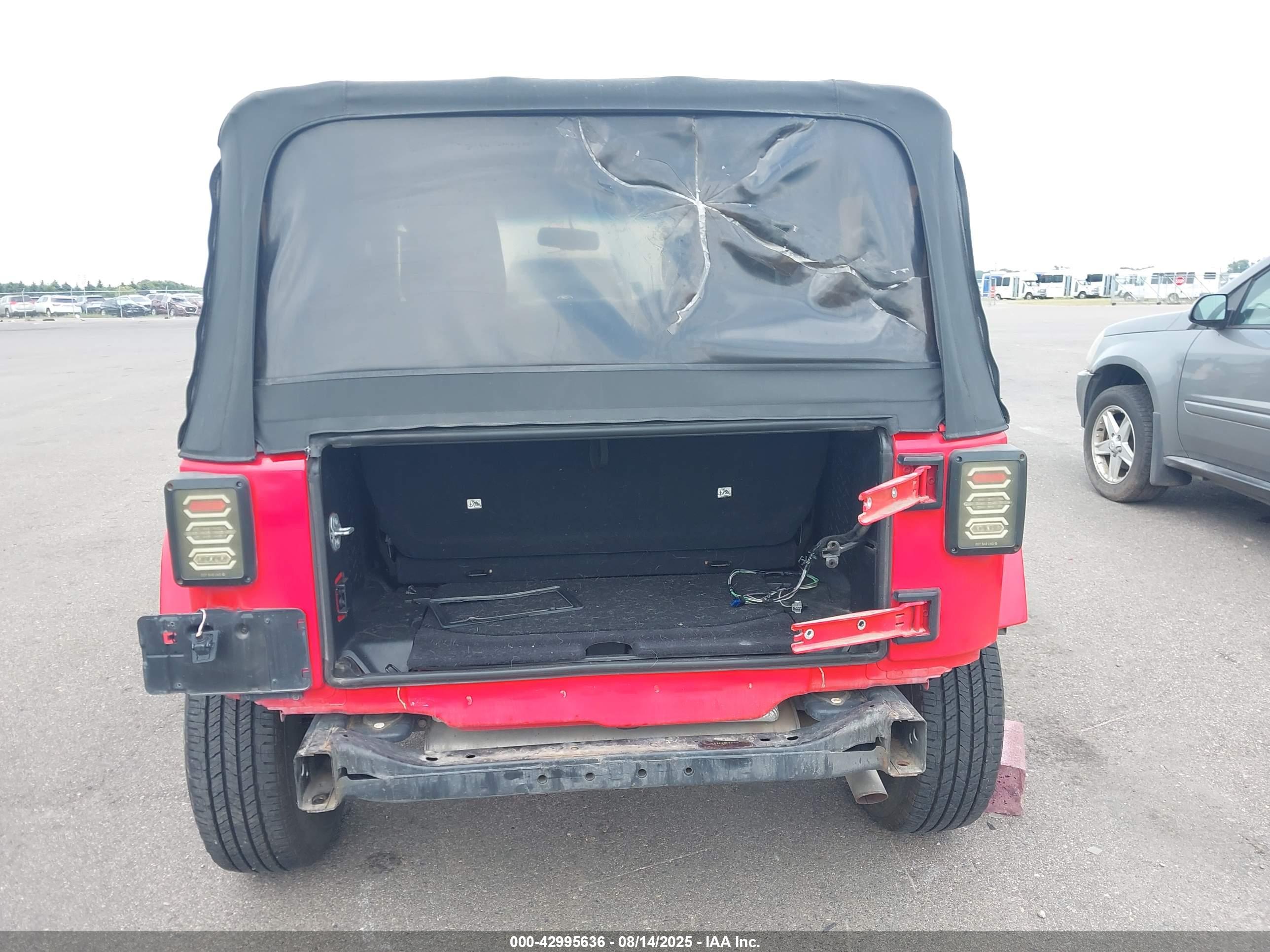 JEEP WRANGLER image 6