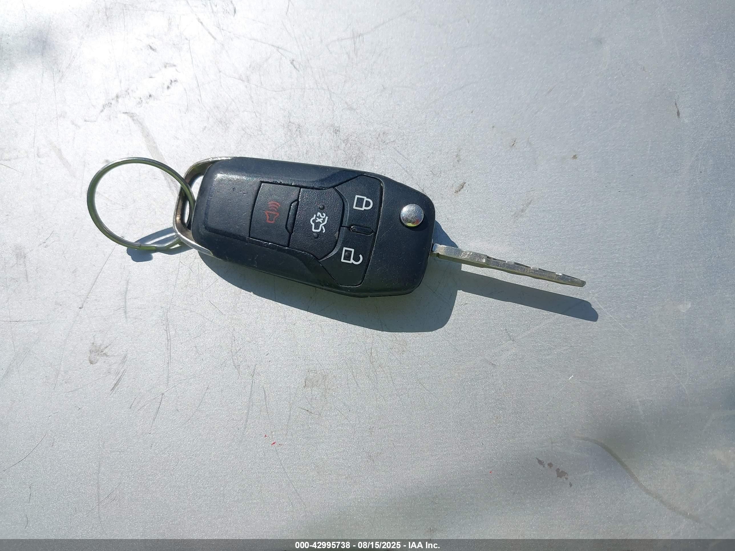 FORD FUSION image 11