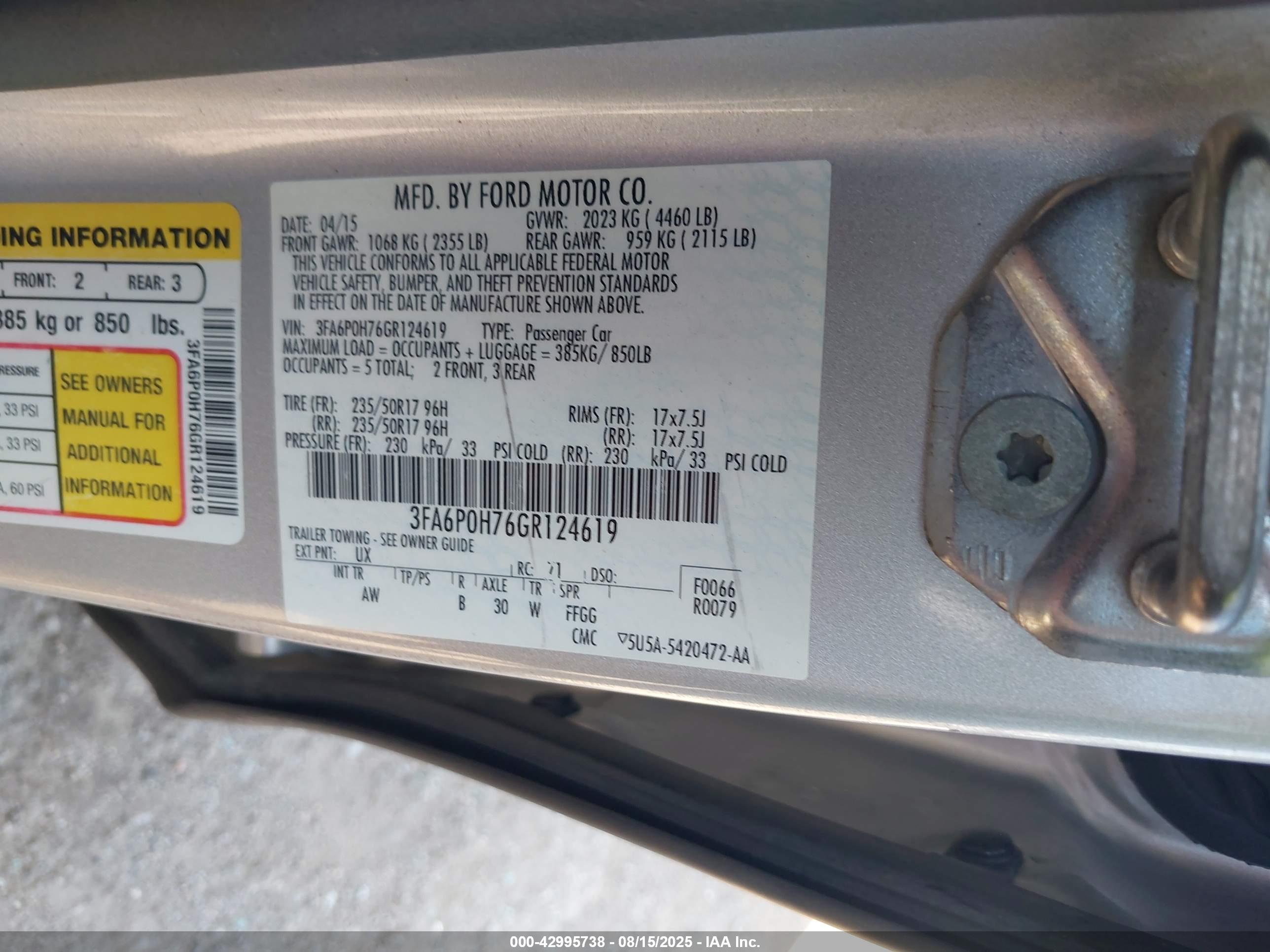 FORD FUSION image 9