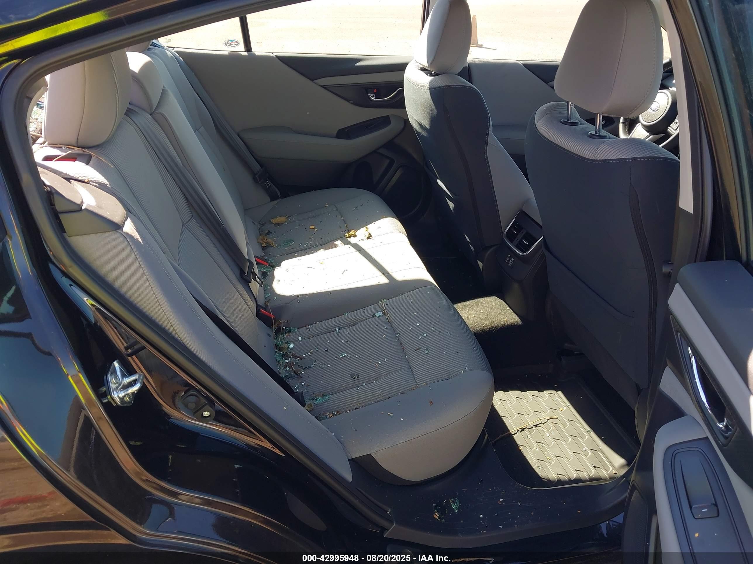 SUBARU LEGACY image 8