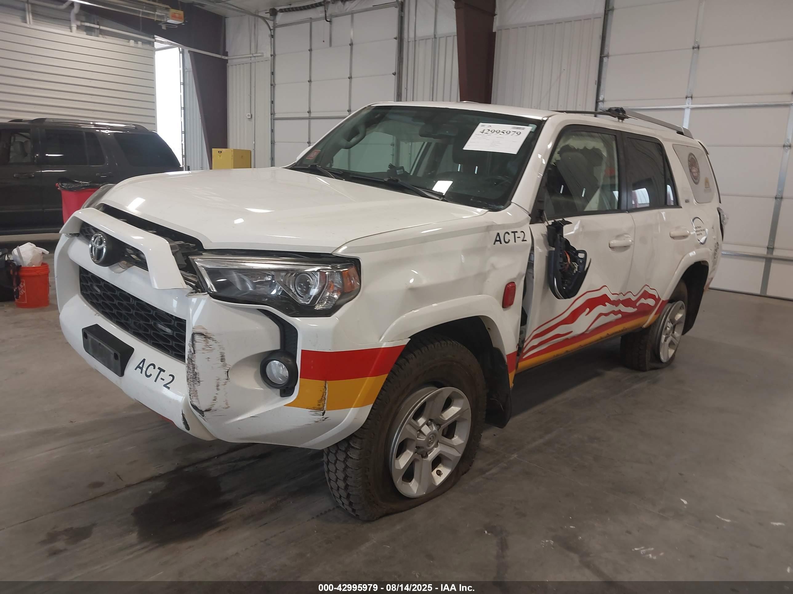 TOYOTA 4RUNNER image 2