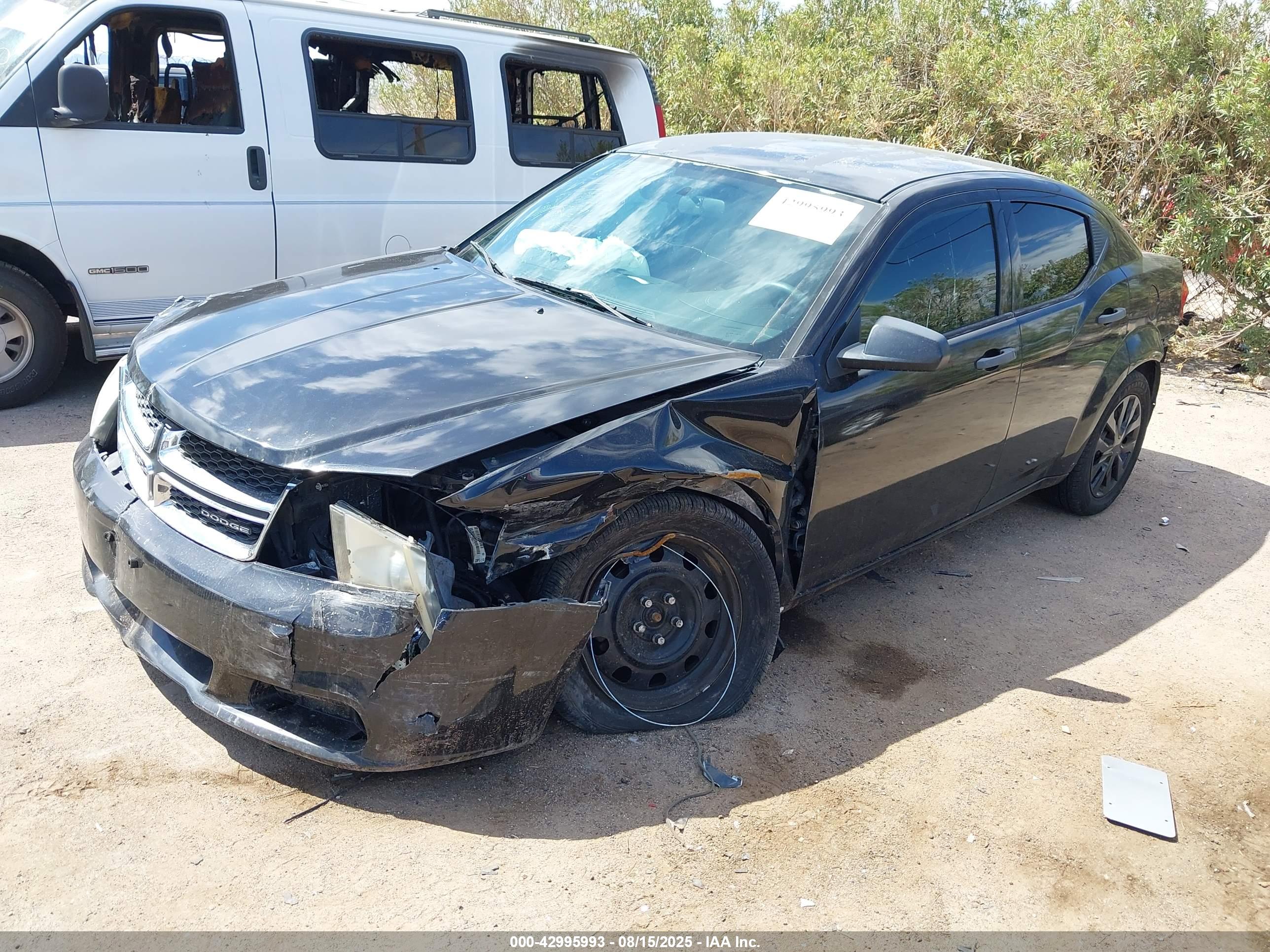 DODGE AVENGER image 2