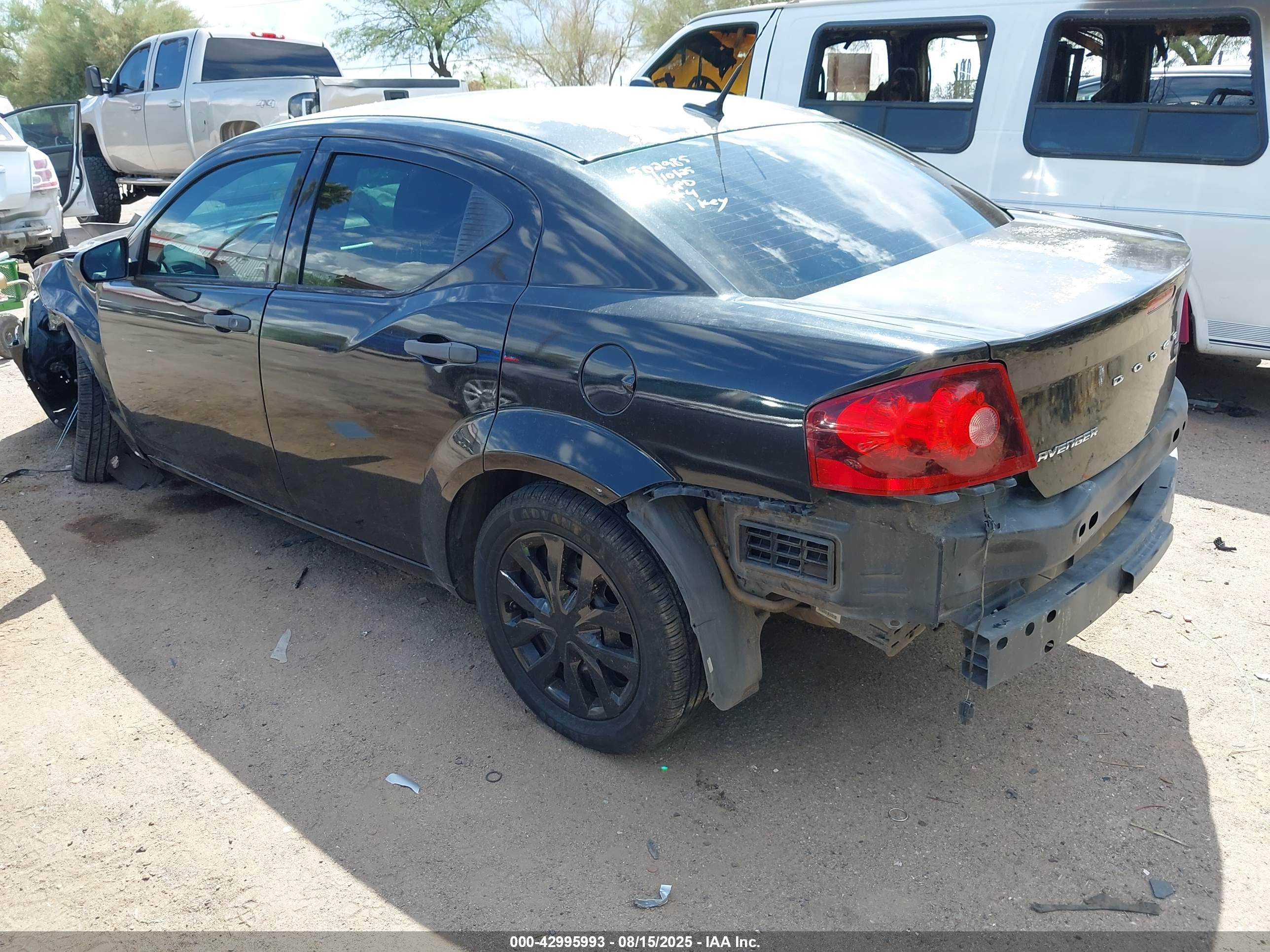 DODGE AVENGER image 3
