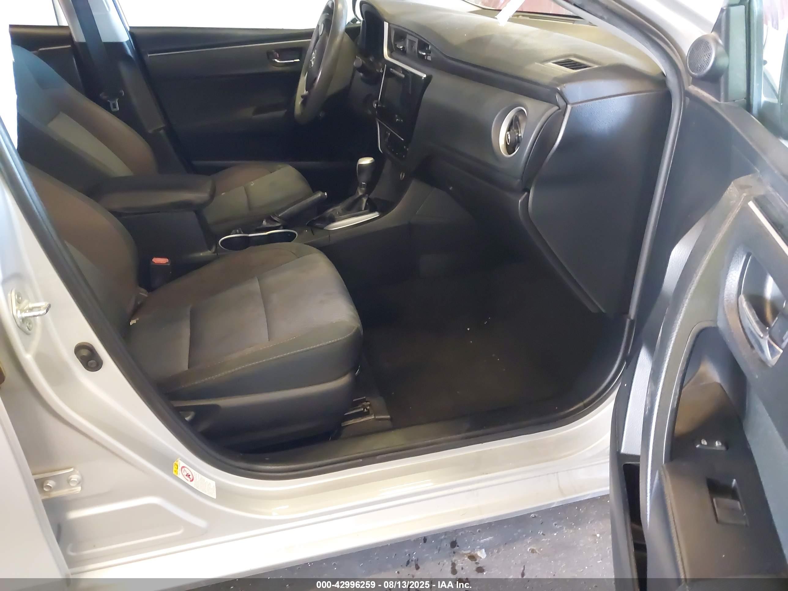 TOYOTA COROLLA image 5