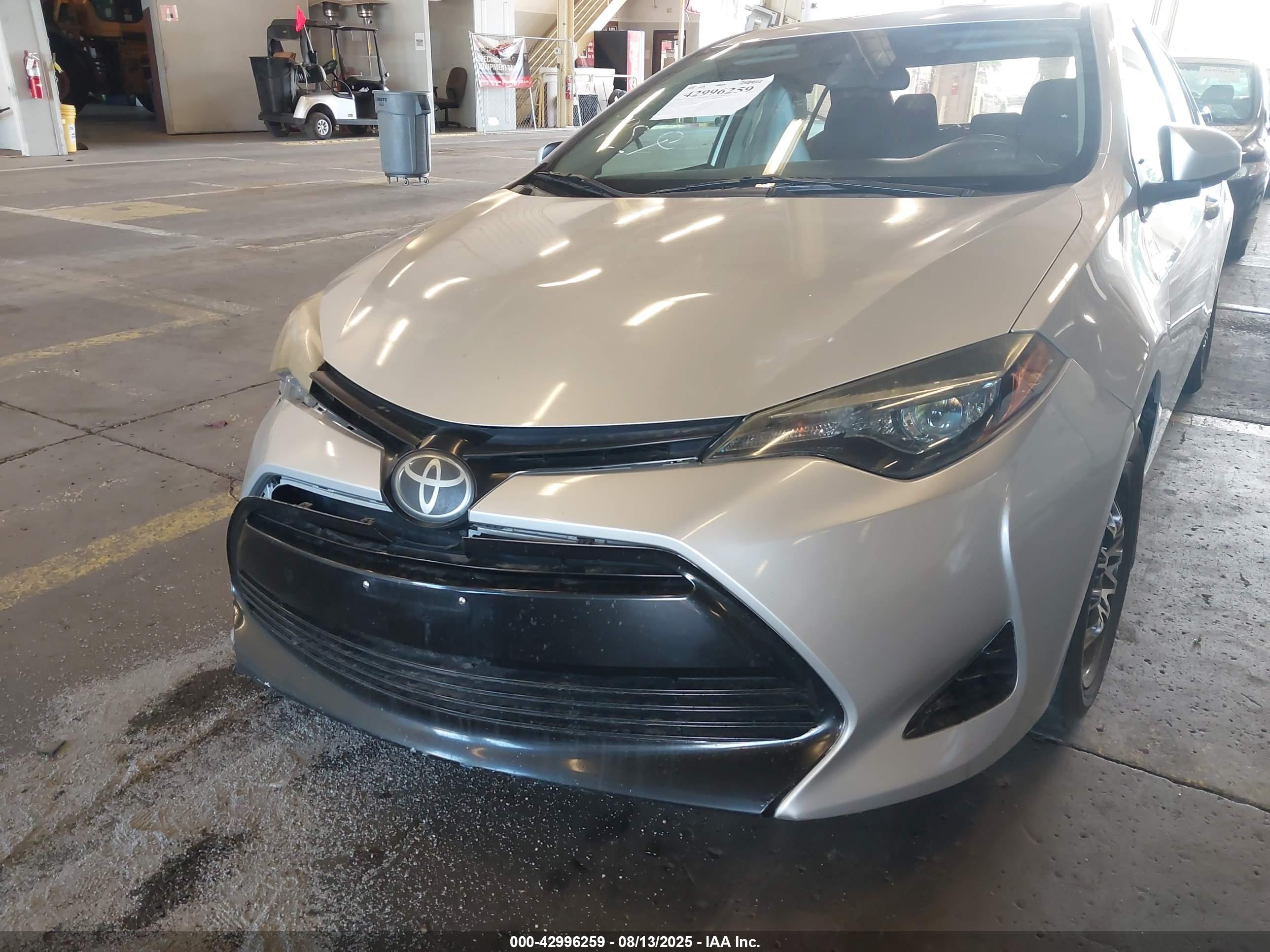 TOYOTA COROLLA image 6