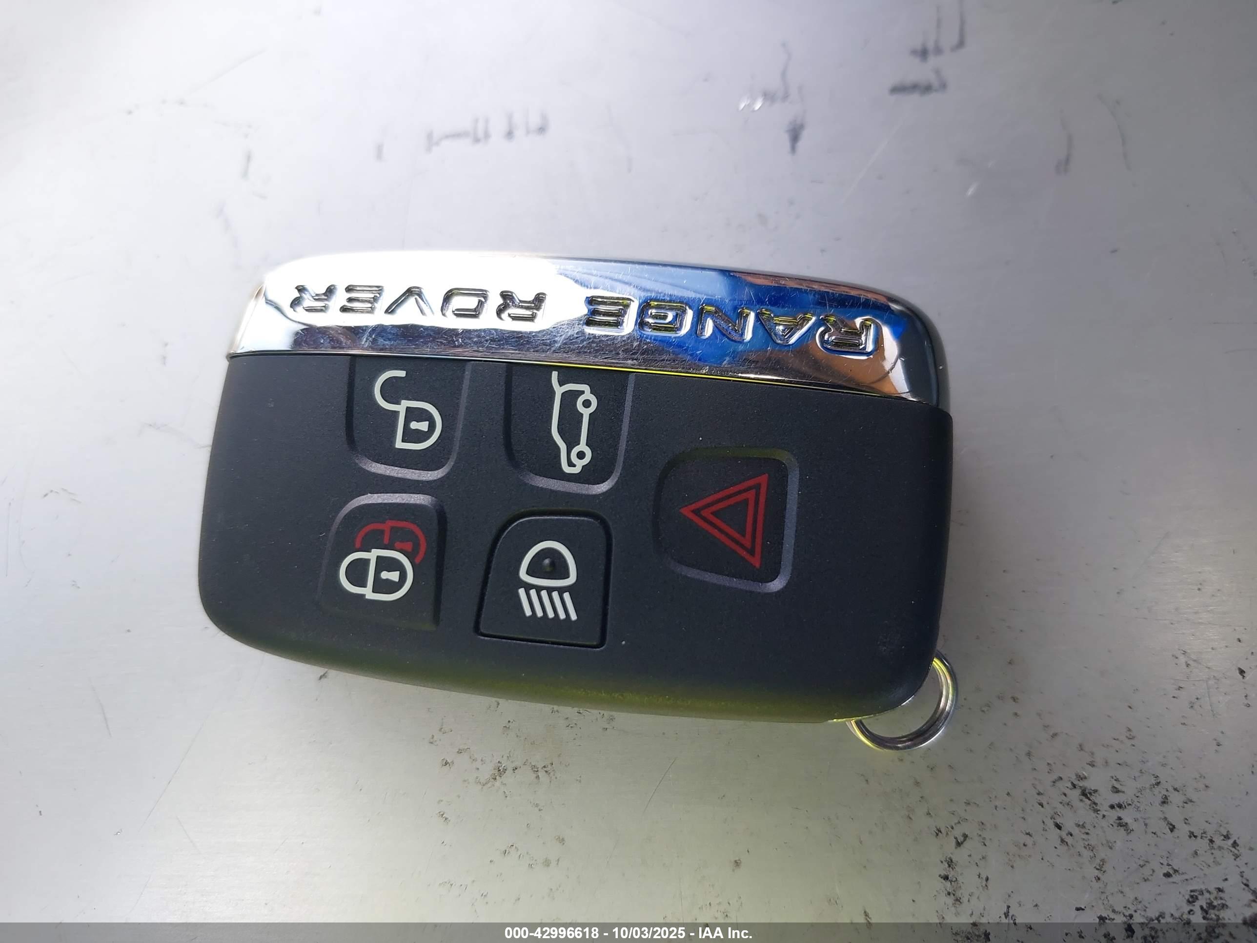 LAND ROVER image 11