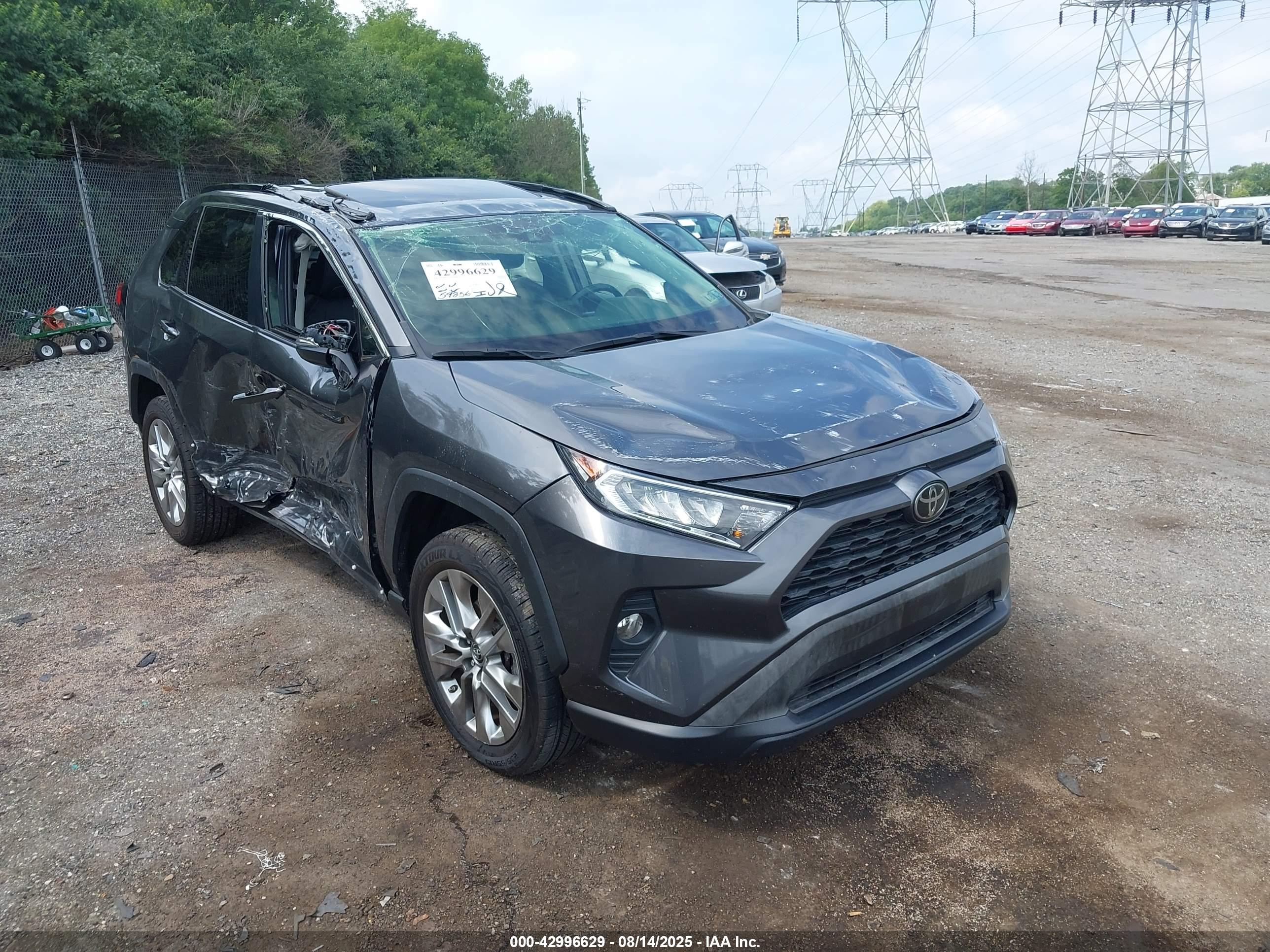 TOYOTA RAV4 image 6