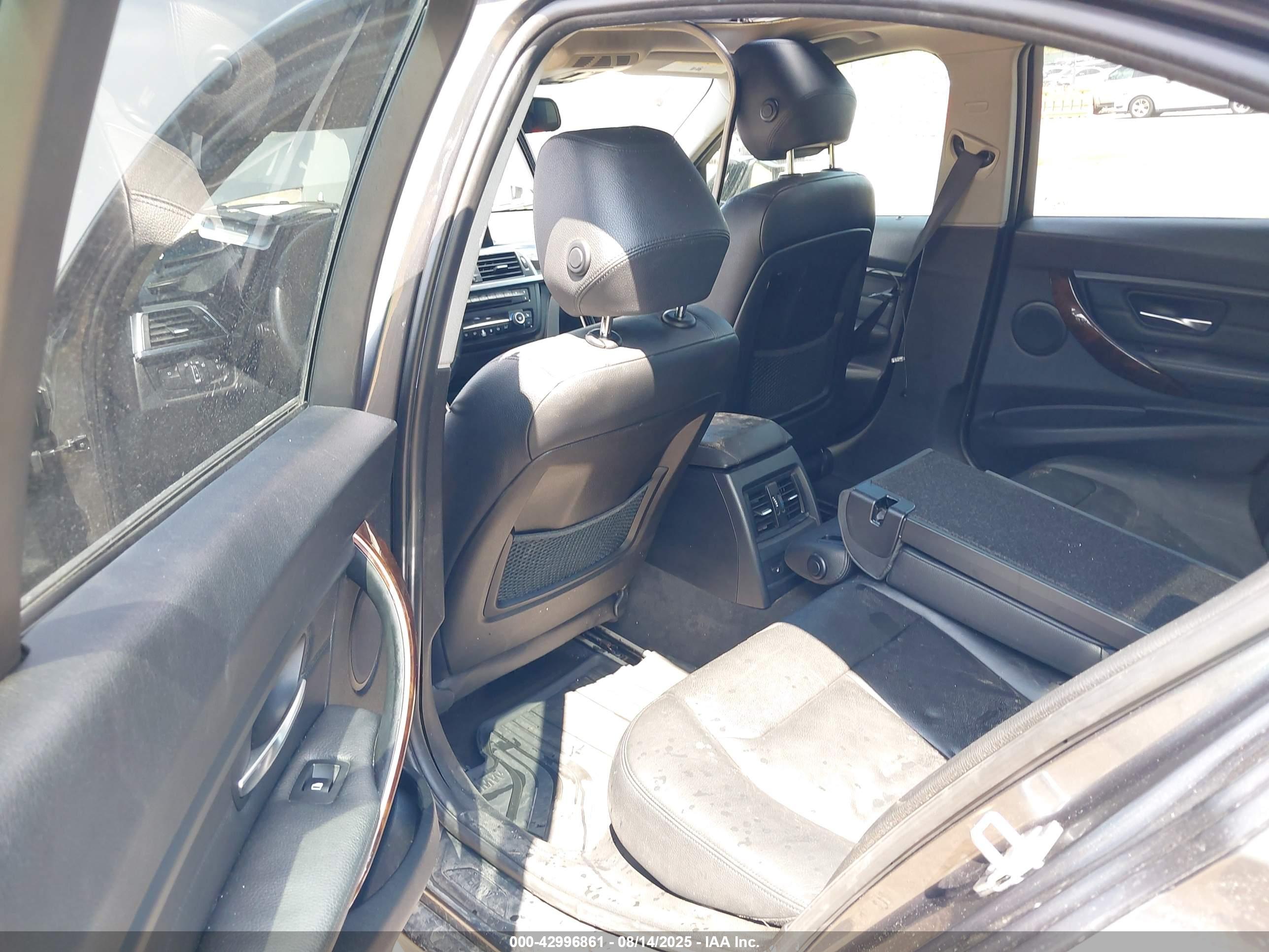 BMW 328I image 8