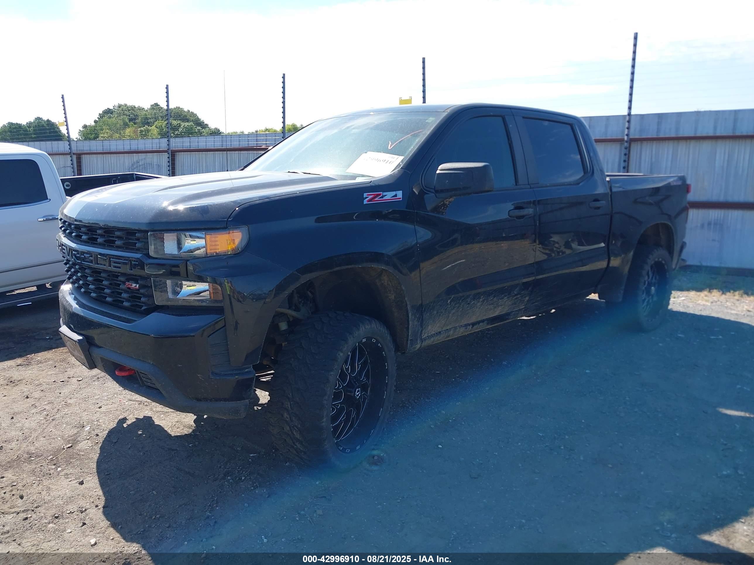 CHEVROLET SILVERADO image 2