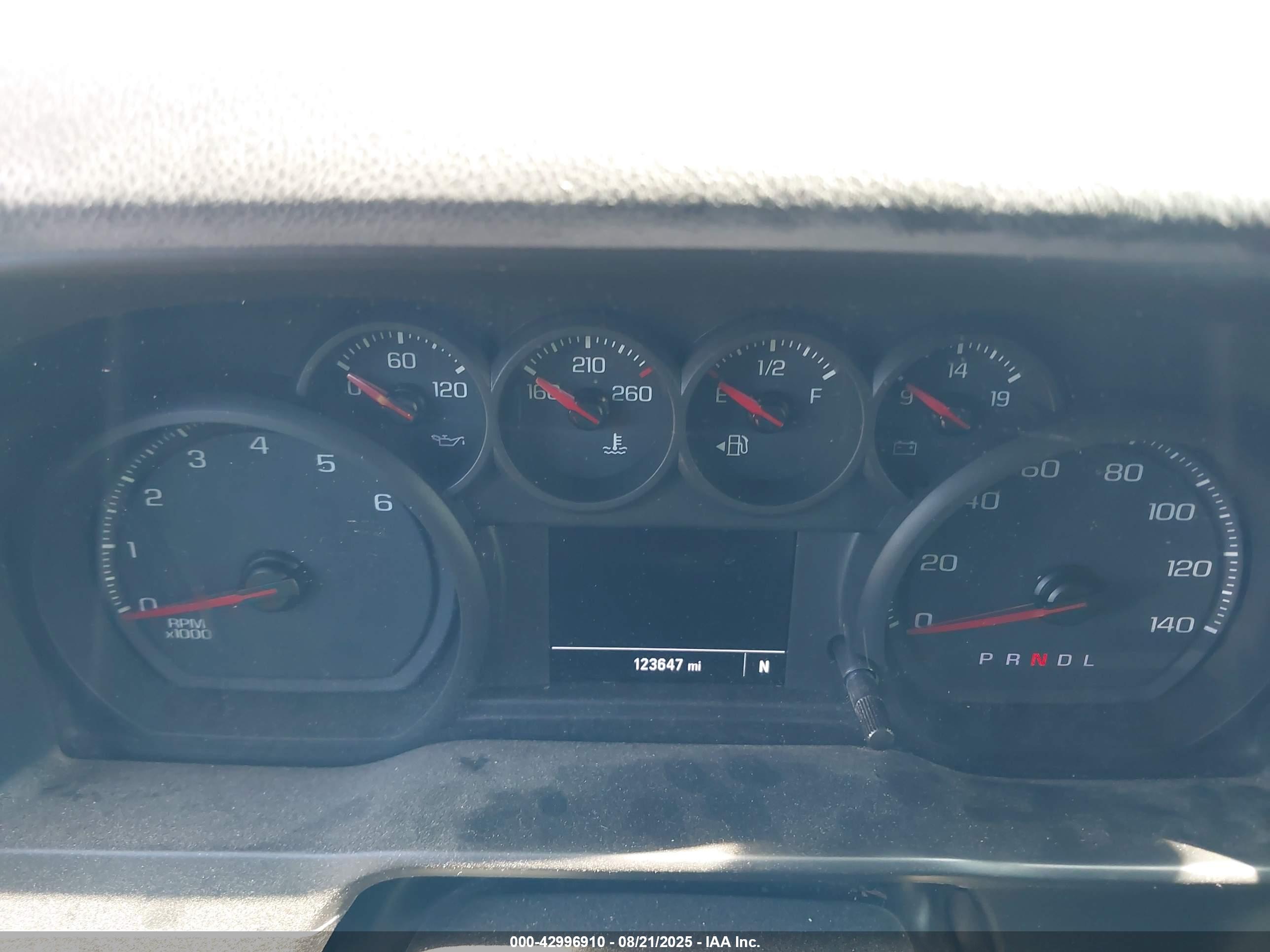 CHEVROLET SILVERADO image 7