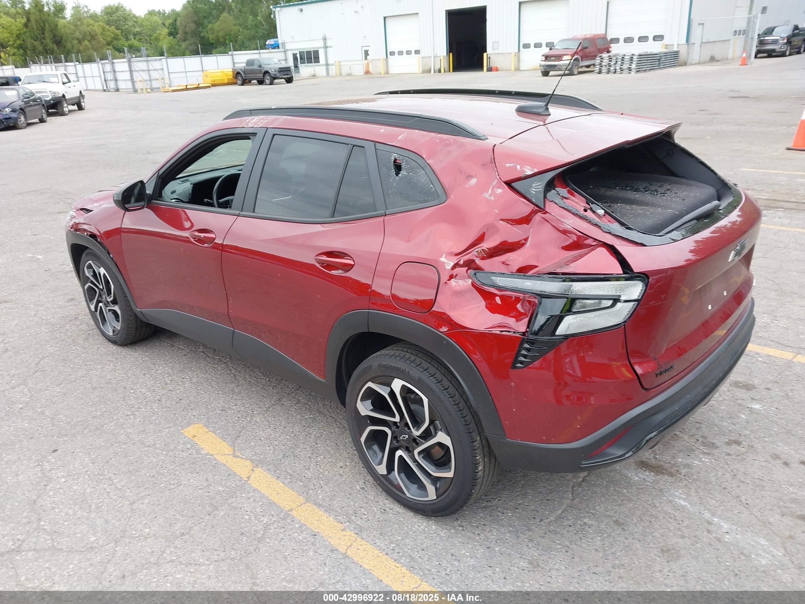 CHEVROLET TRAX image 3