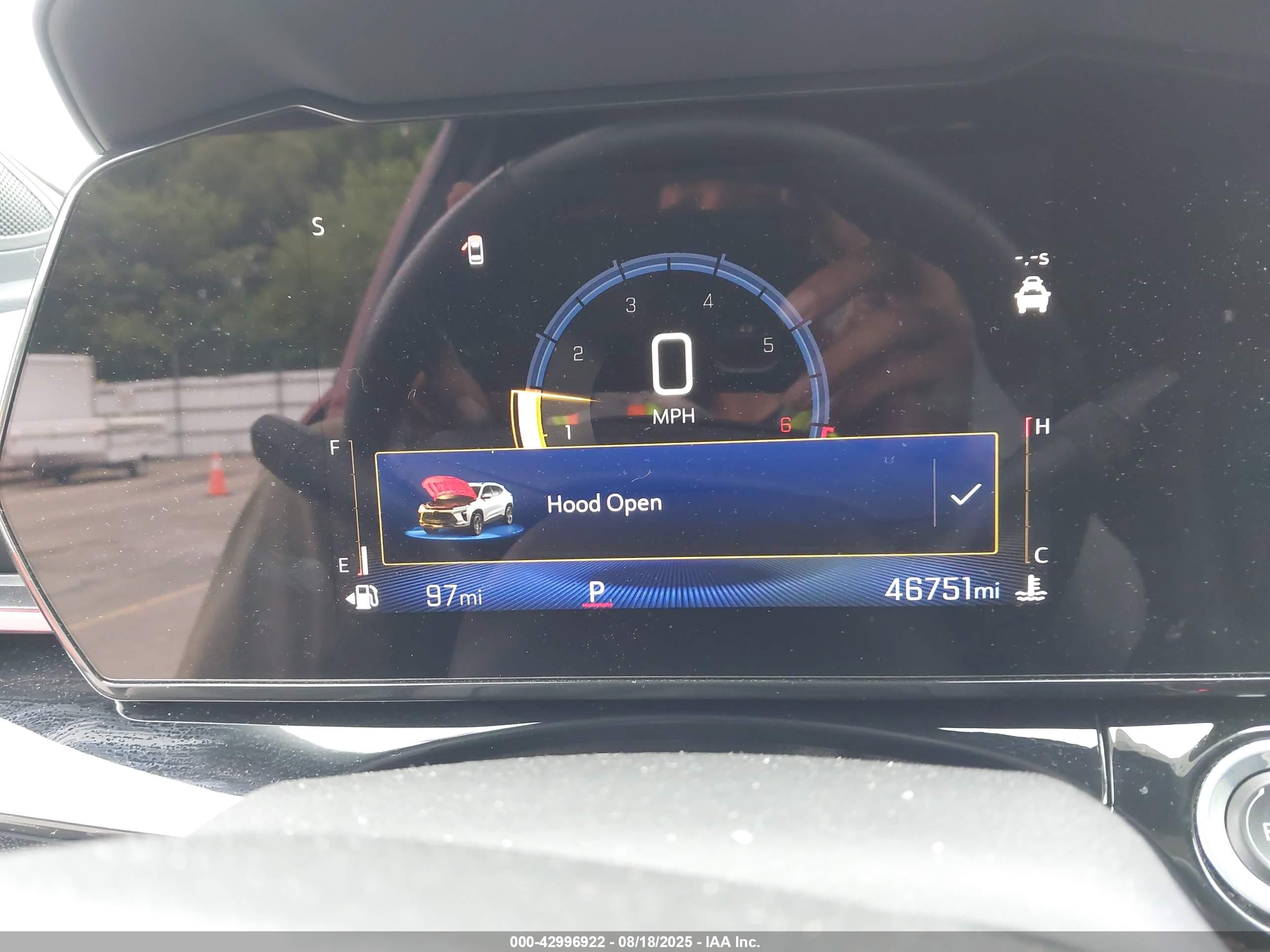 CHEVROLET TRAX image 7