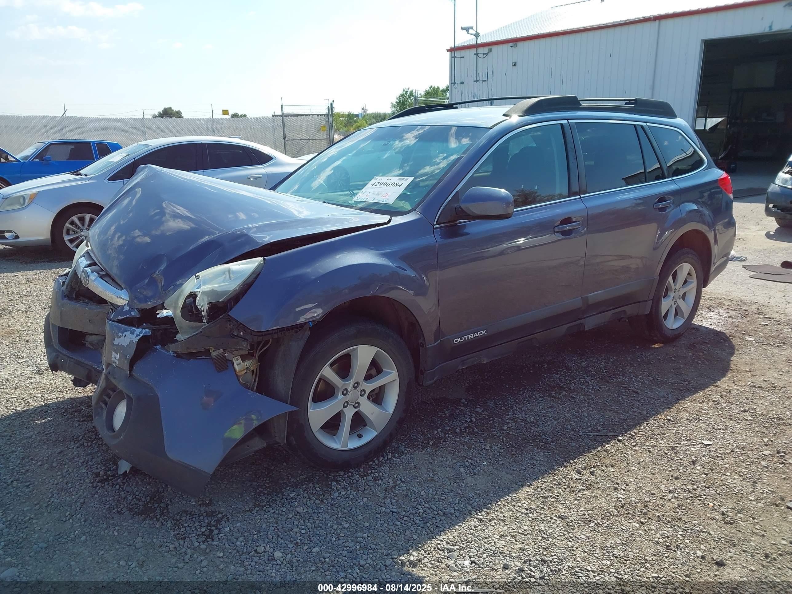 SUBARU OUTBACK image 2