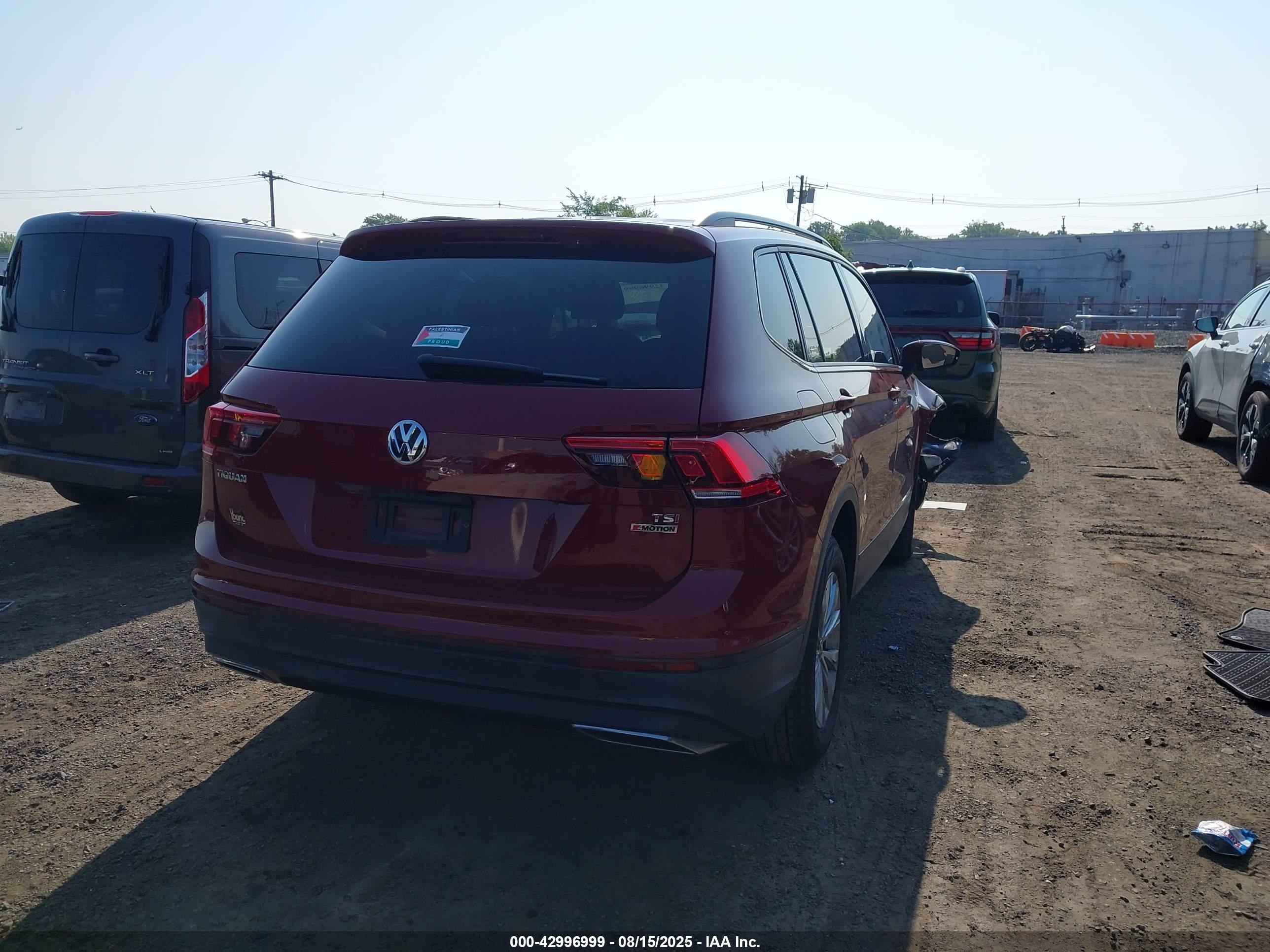 VOLKSWAGEN TIGUAN image 4