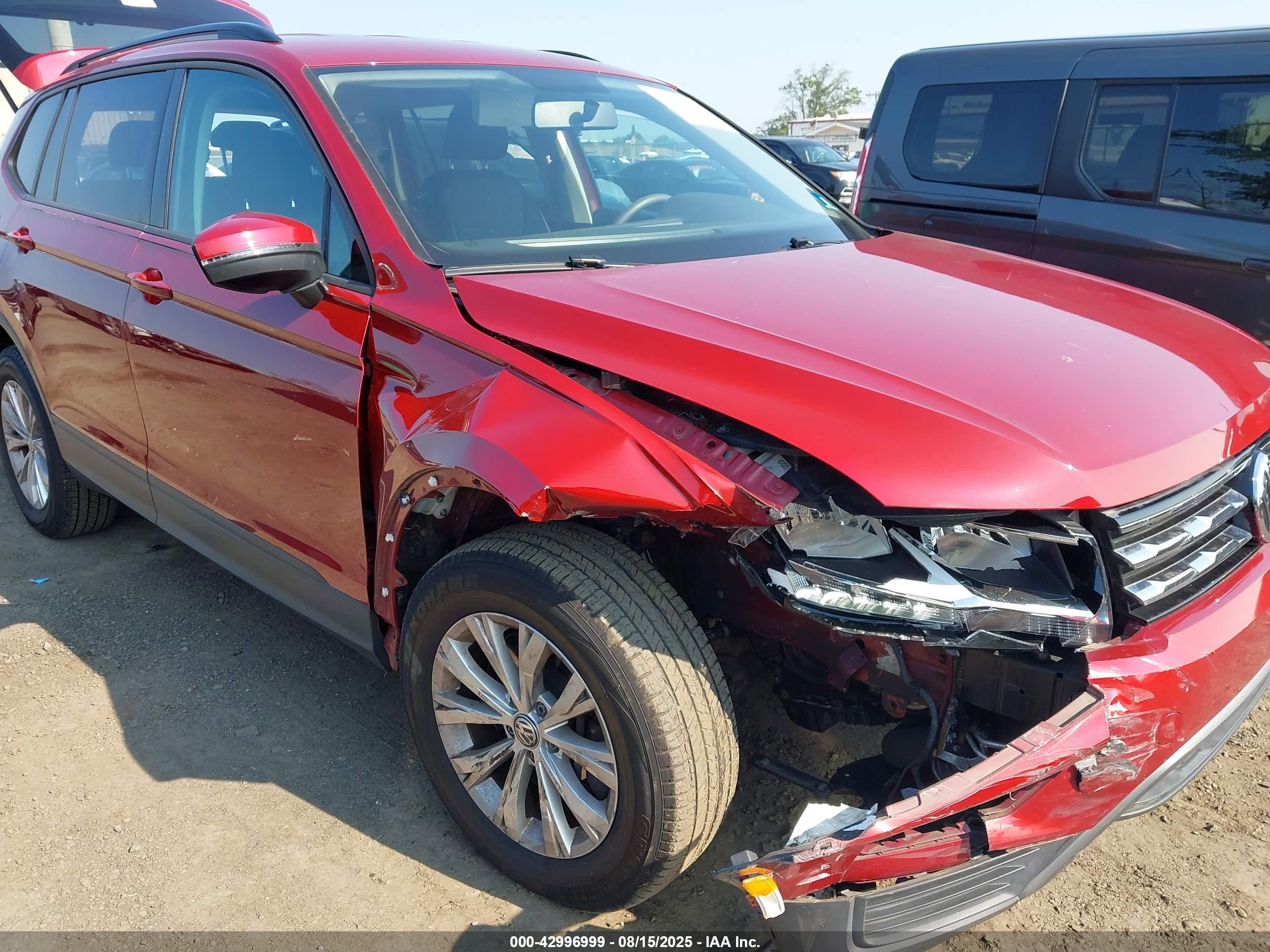 VOLKSWAGEN TIGUAN image 6
