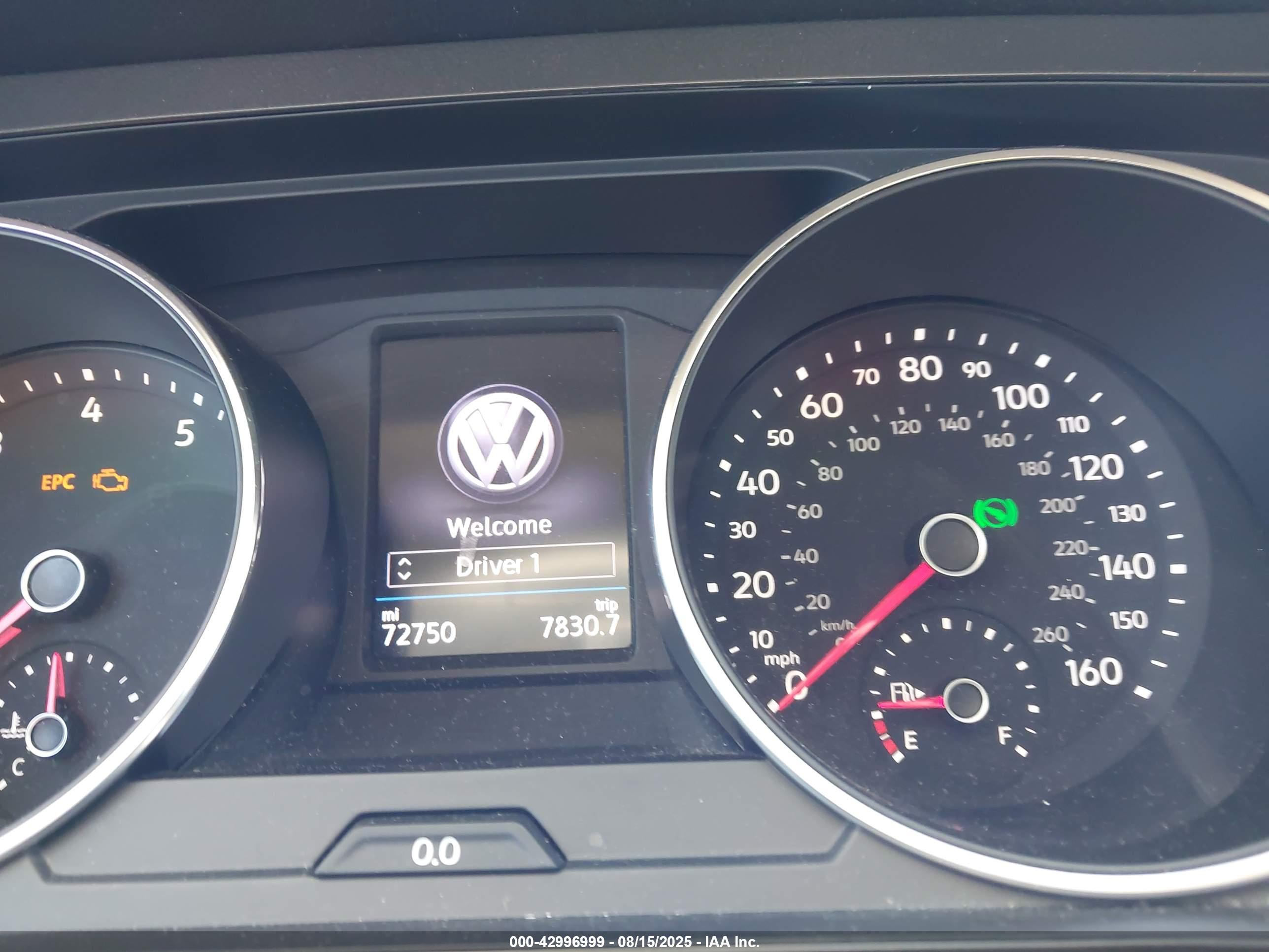 VOLKSWAGEN TIGUAN image 7