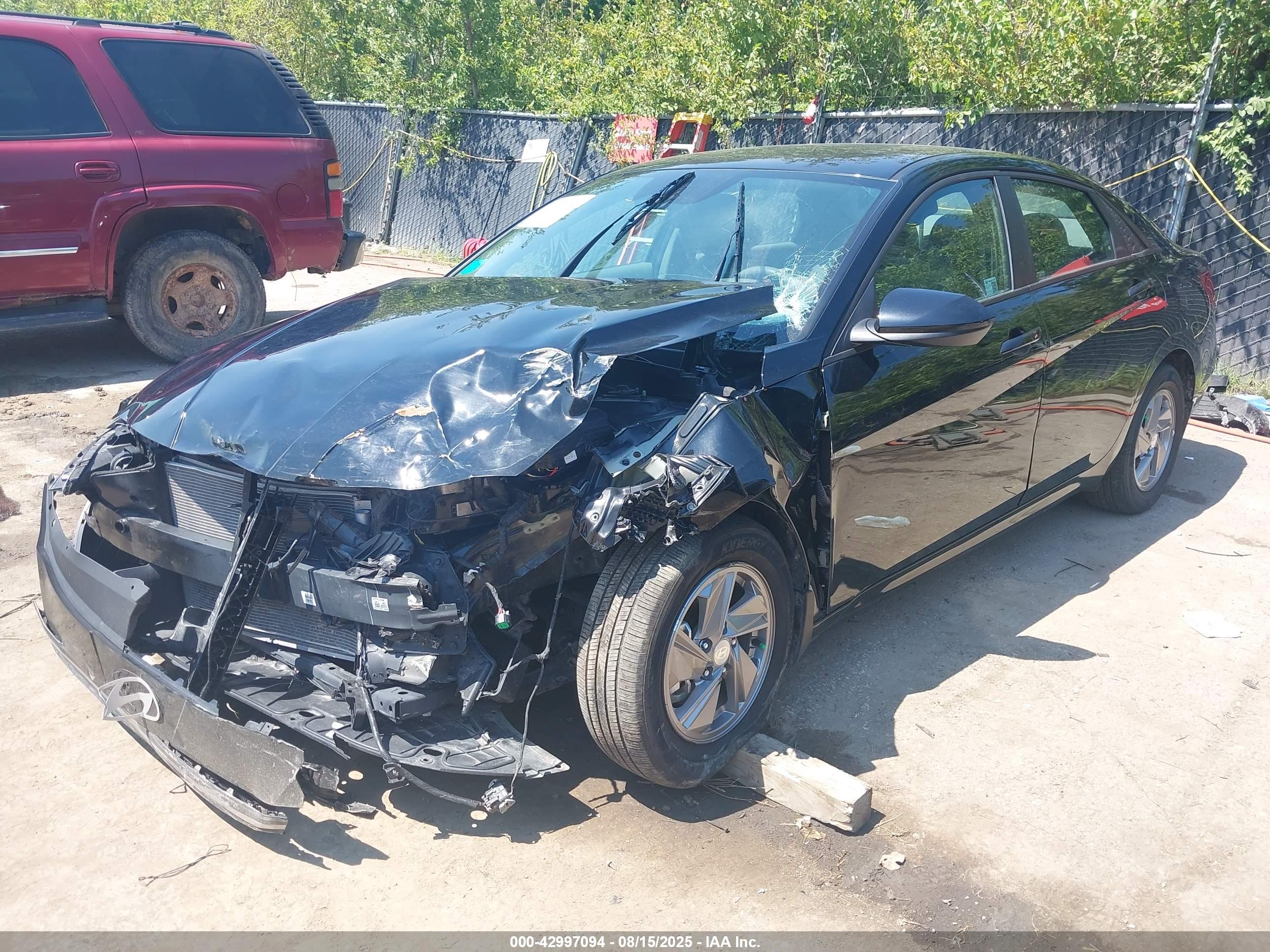 HYUNDAI ELANTRA image 2