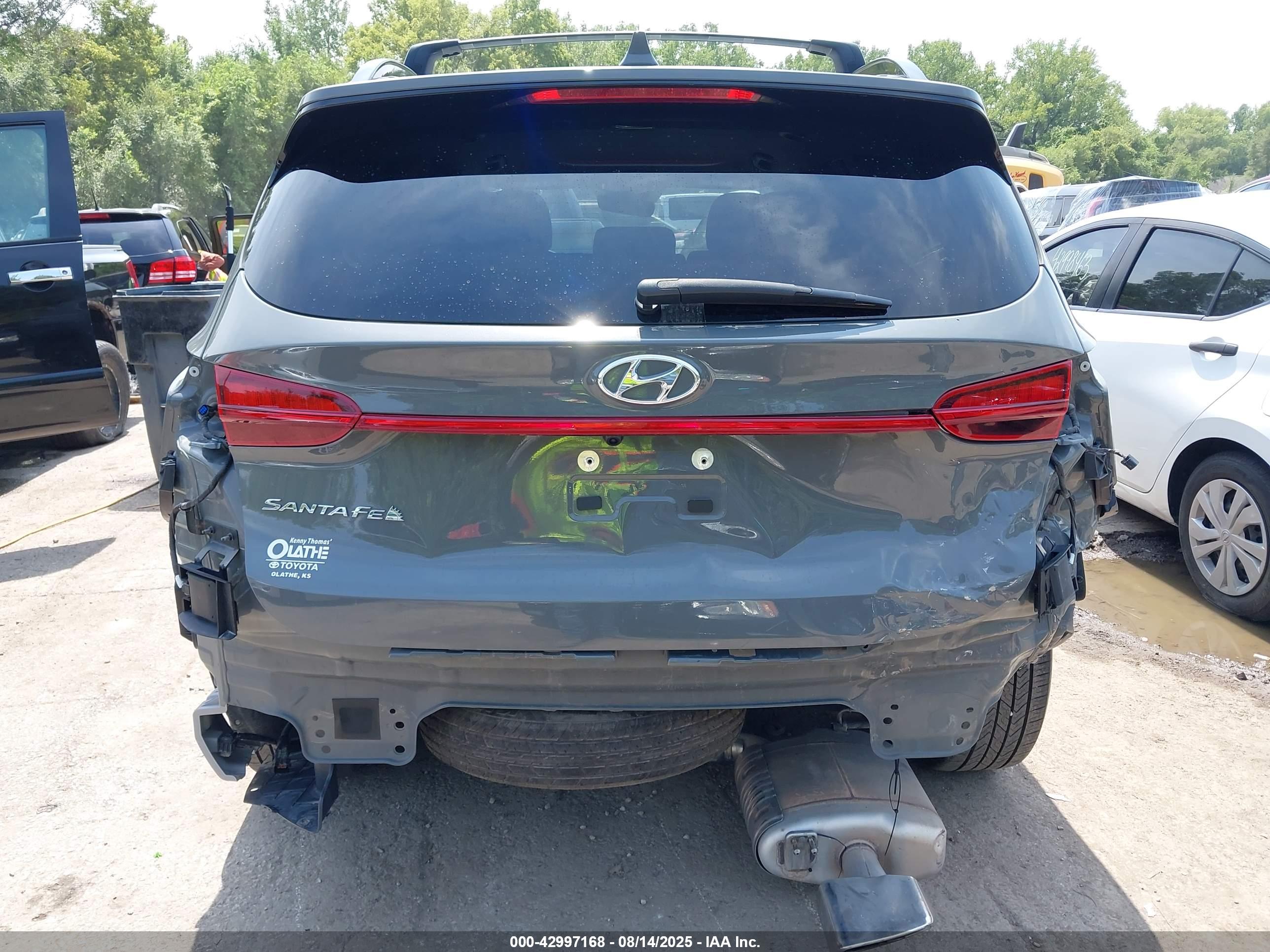 HYUNDAI SANTA image 6