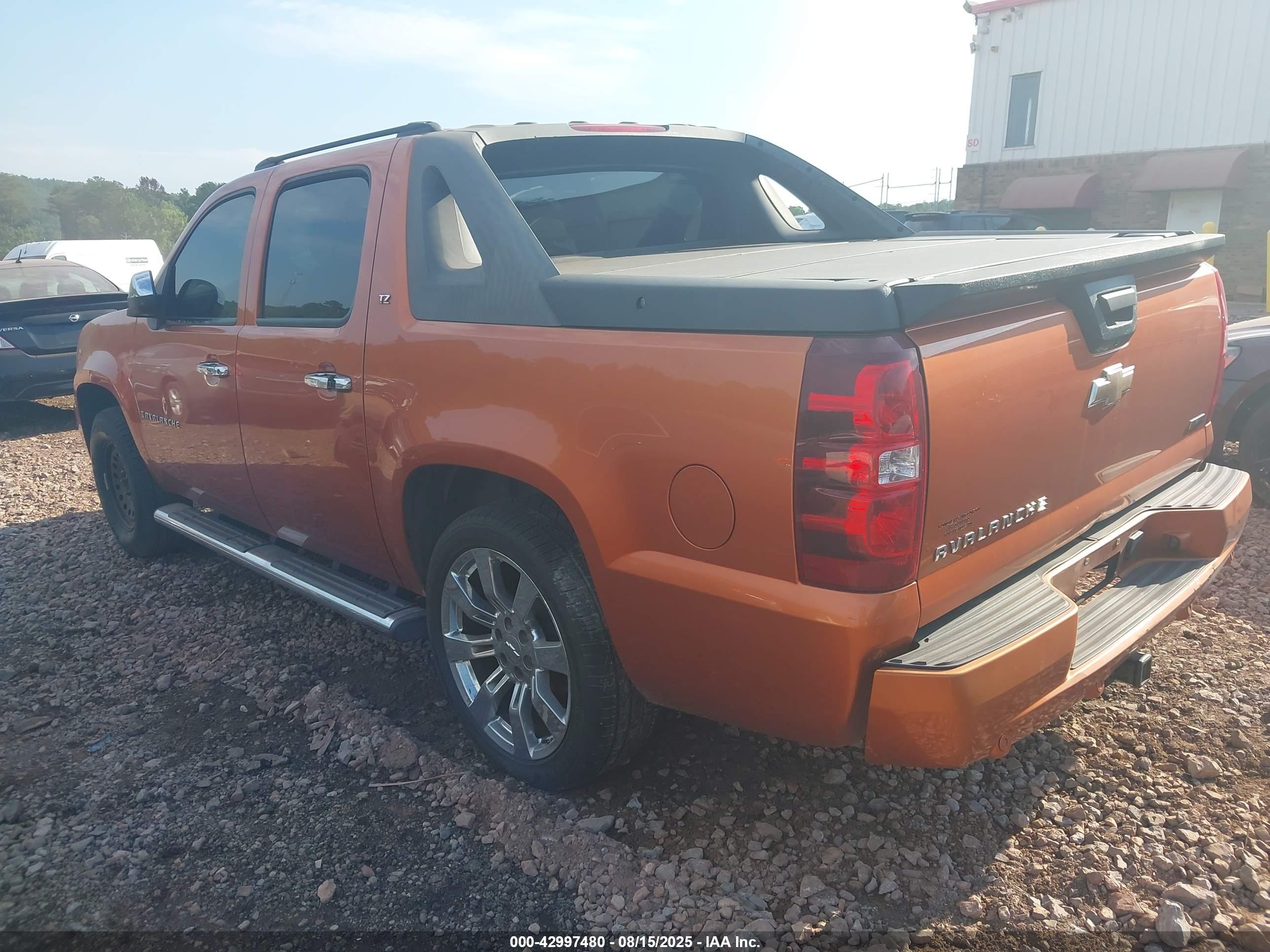 CHEVROLET AVALANCHE image 3