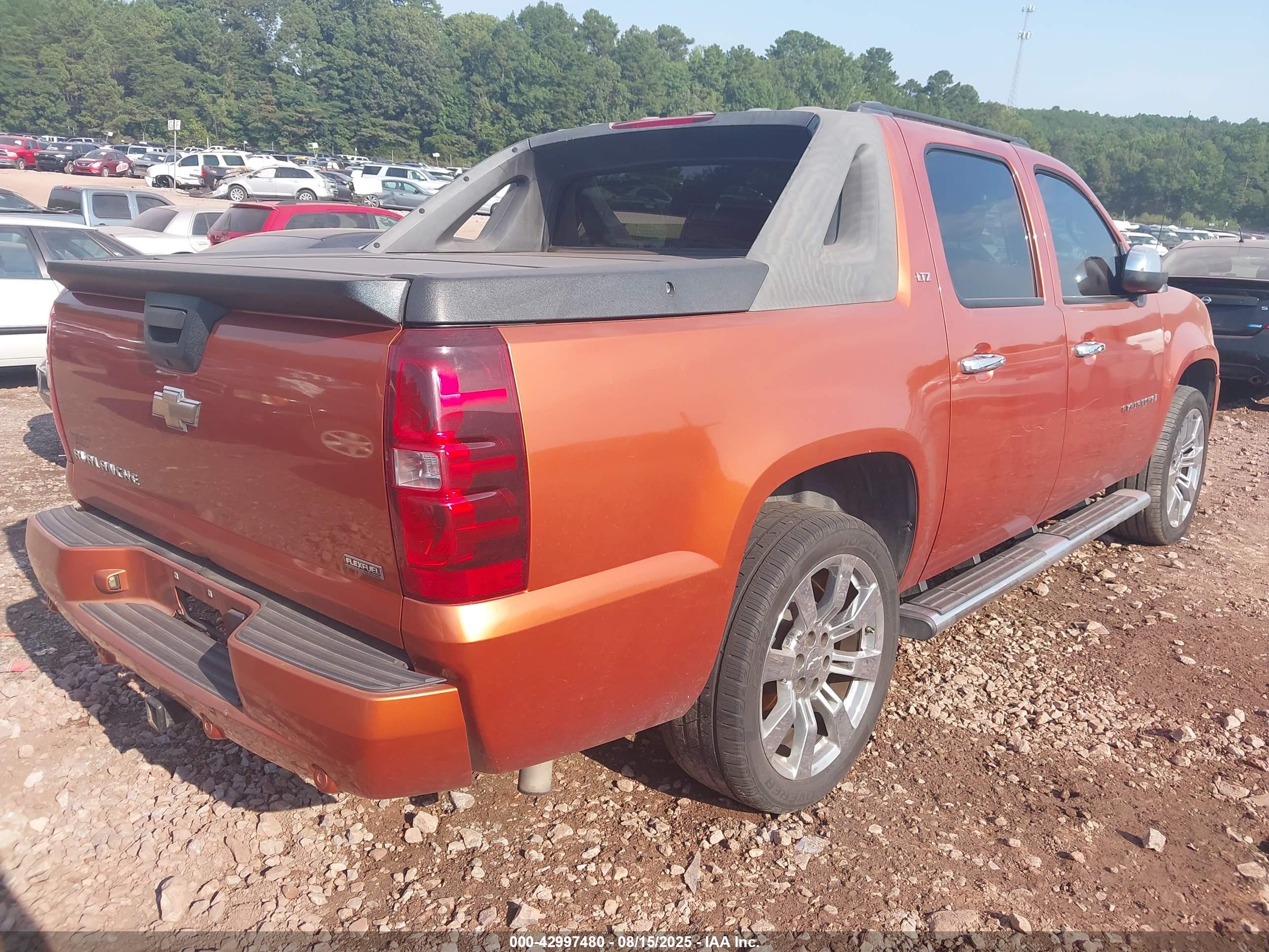 CHEVROLET AVALANCHE image 4