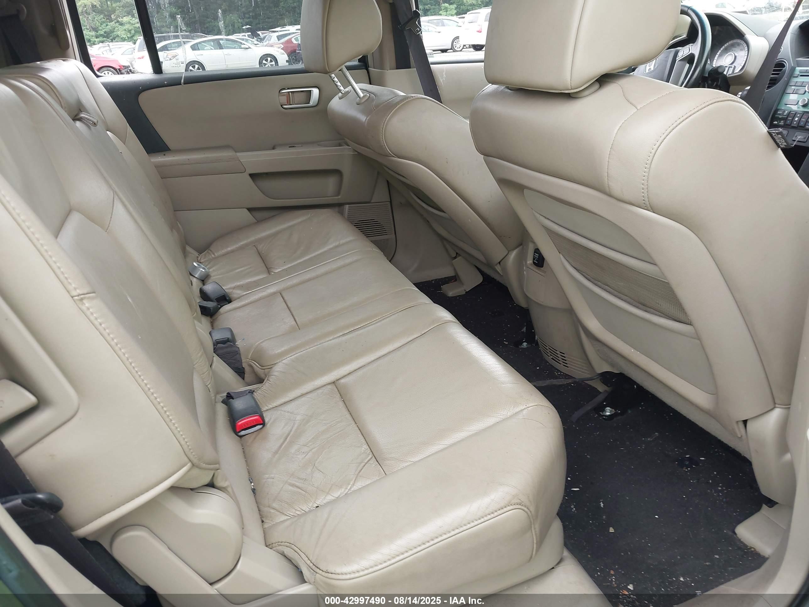 HONDA PILOT image 8