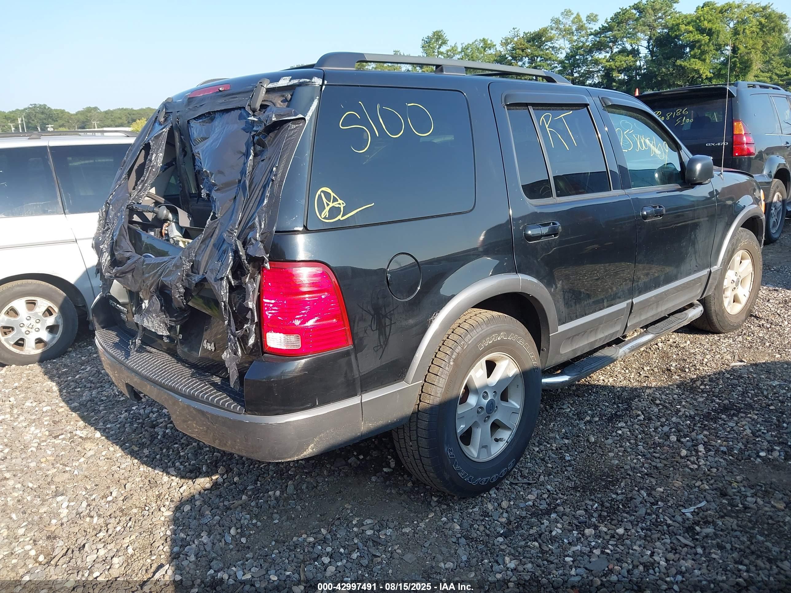FORD EXPLORER image 4
