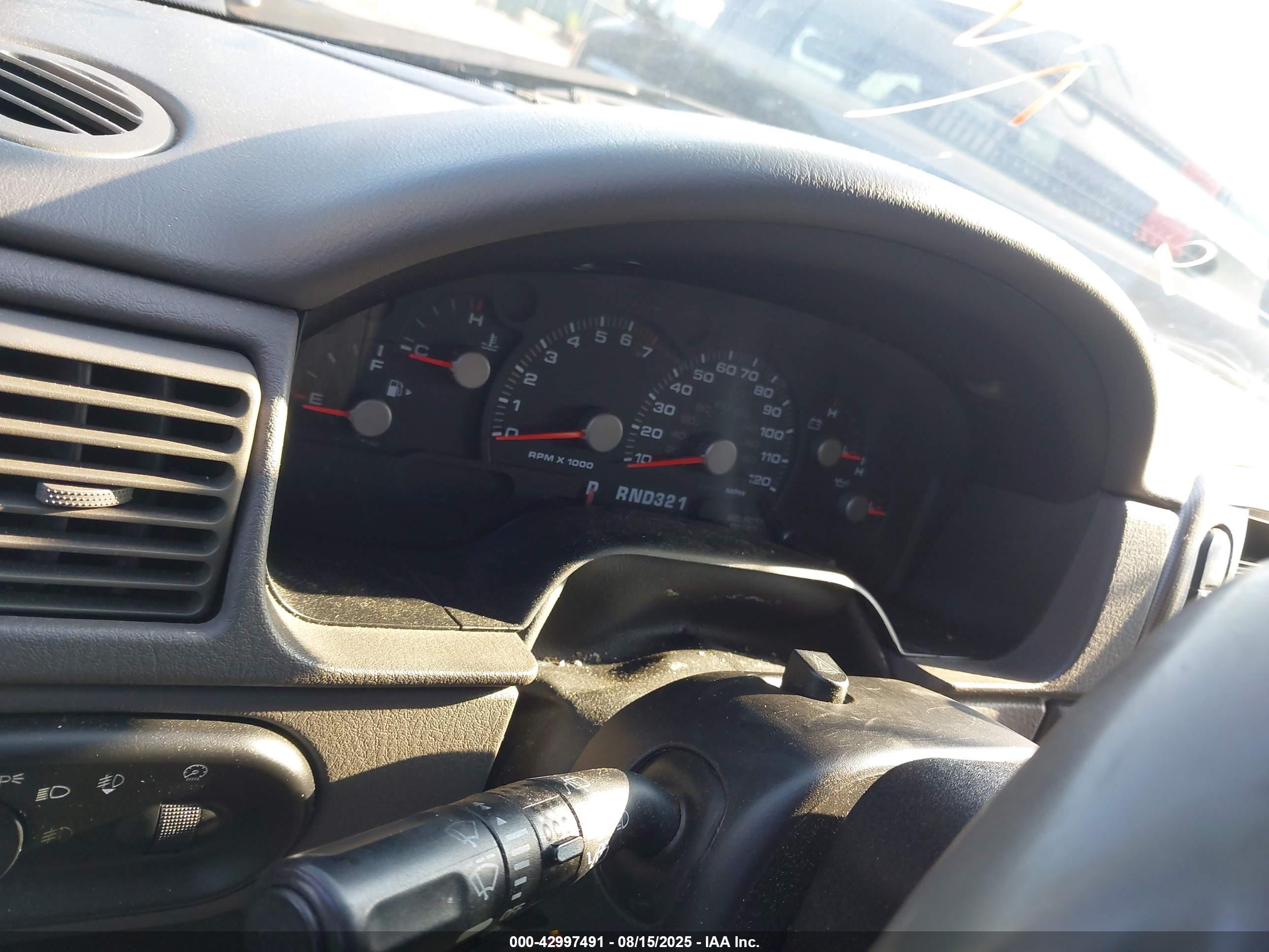 FORD EXPLORER image 7