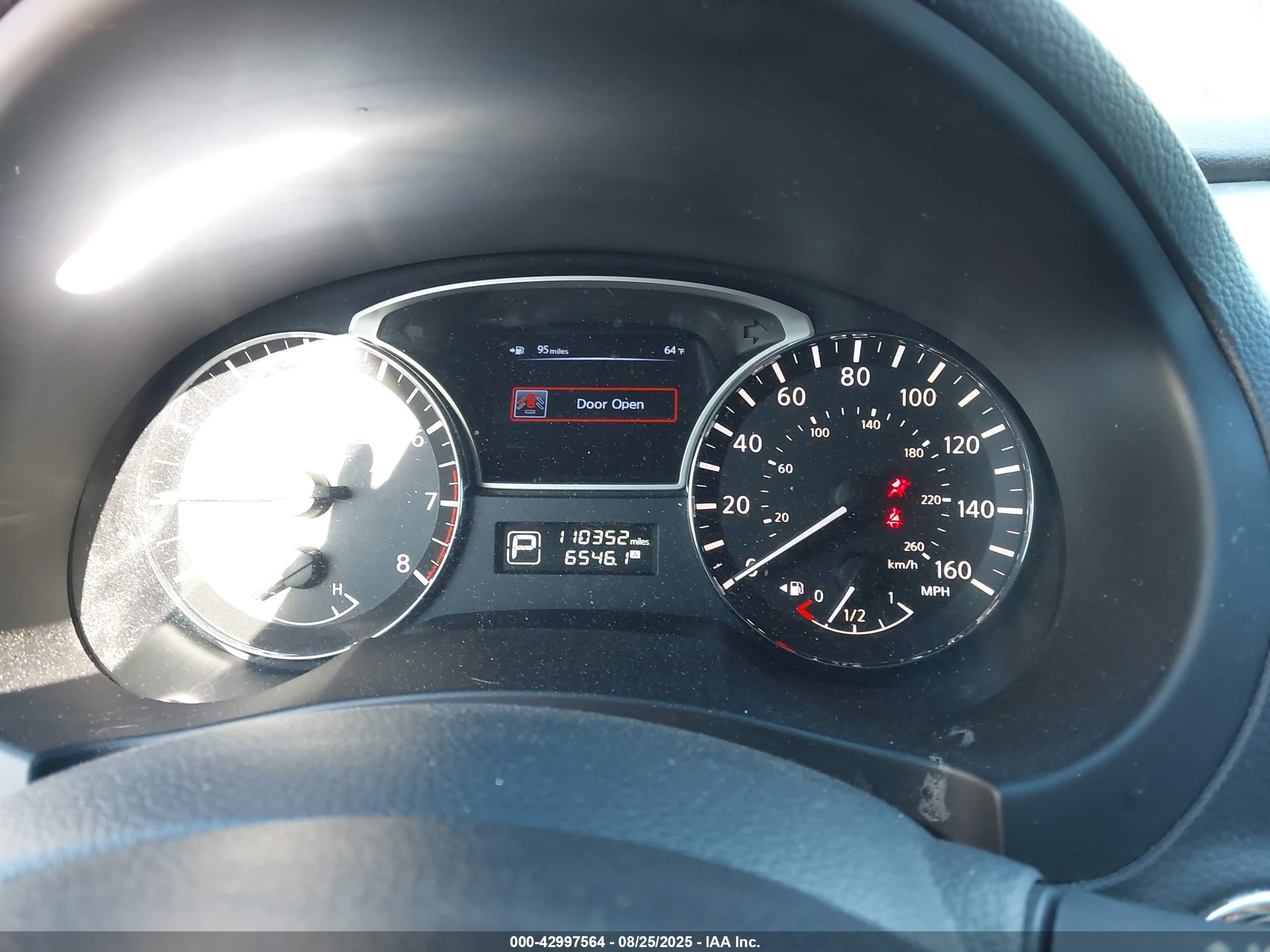 NISSAN ALTIMA image 7