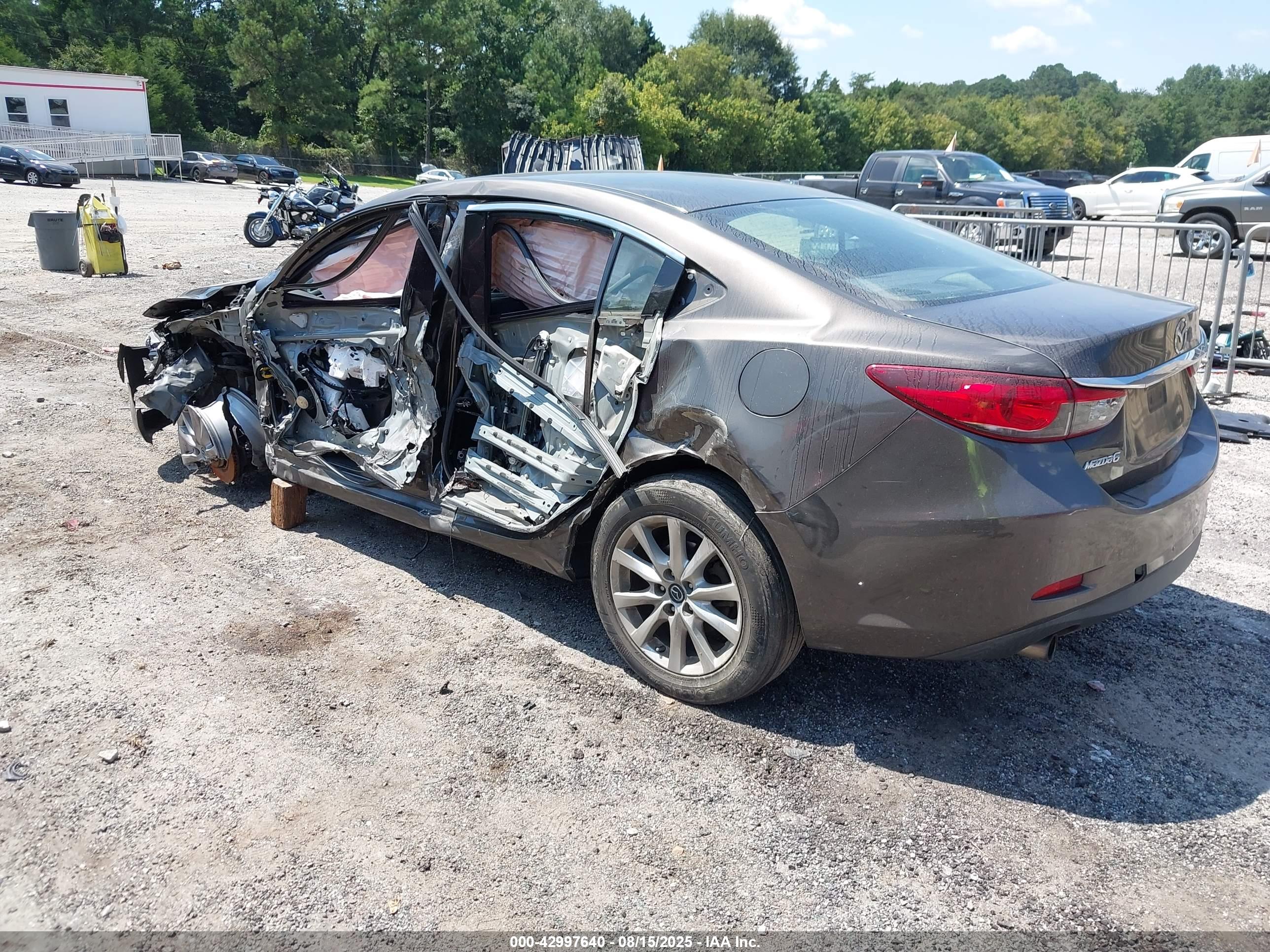 MAZDA MAZDA6 image 3