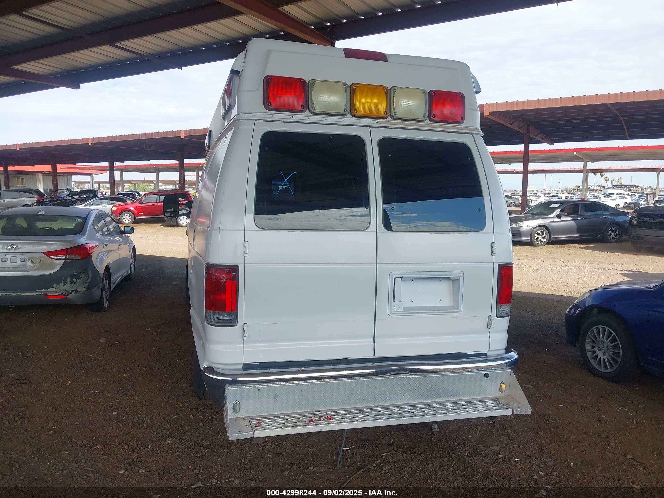 FORD E-350 image 3
