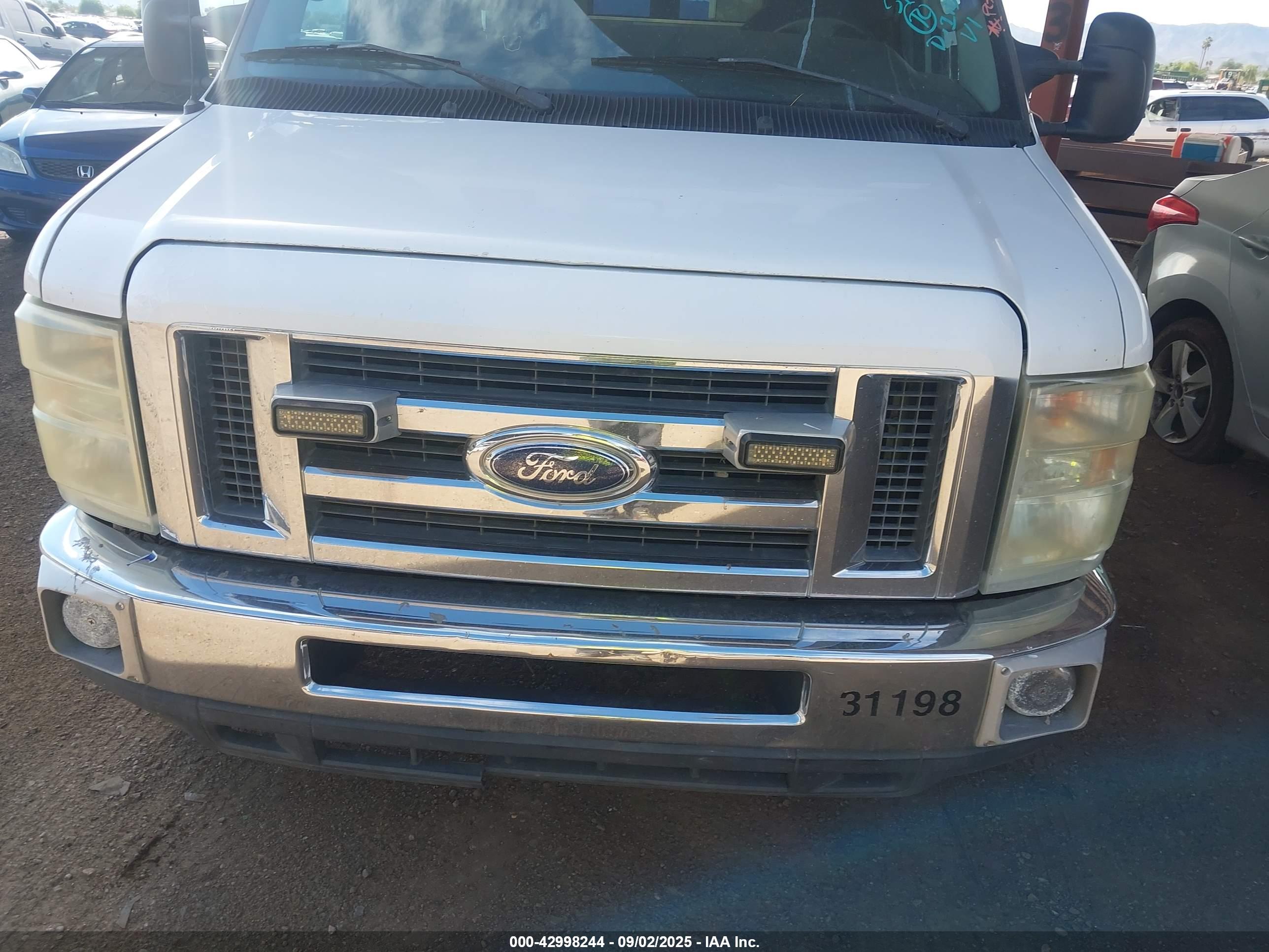 FORD E-350 image 6